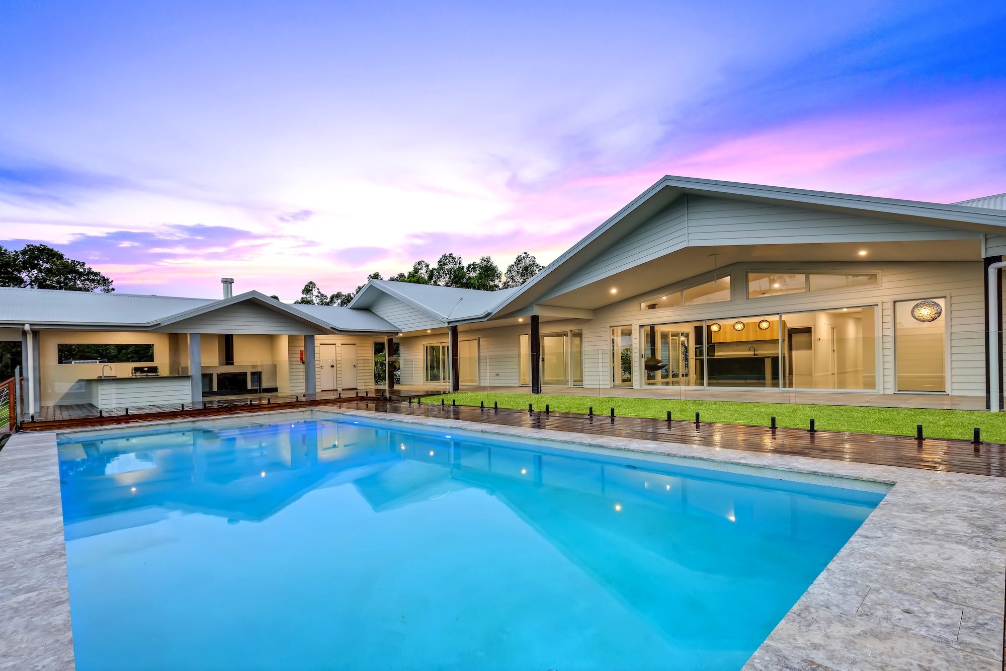 noosa-hinterland-agnes-water-builder-exterior-pool.jpg