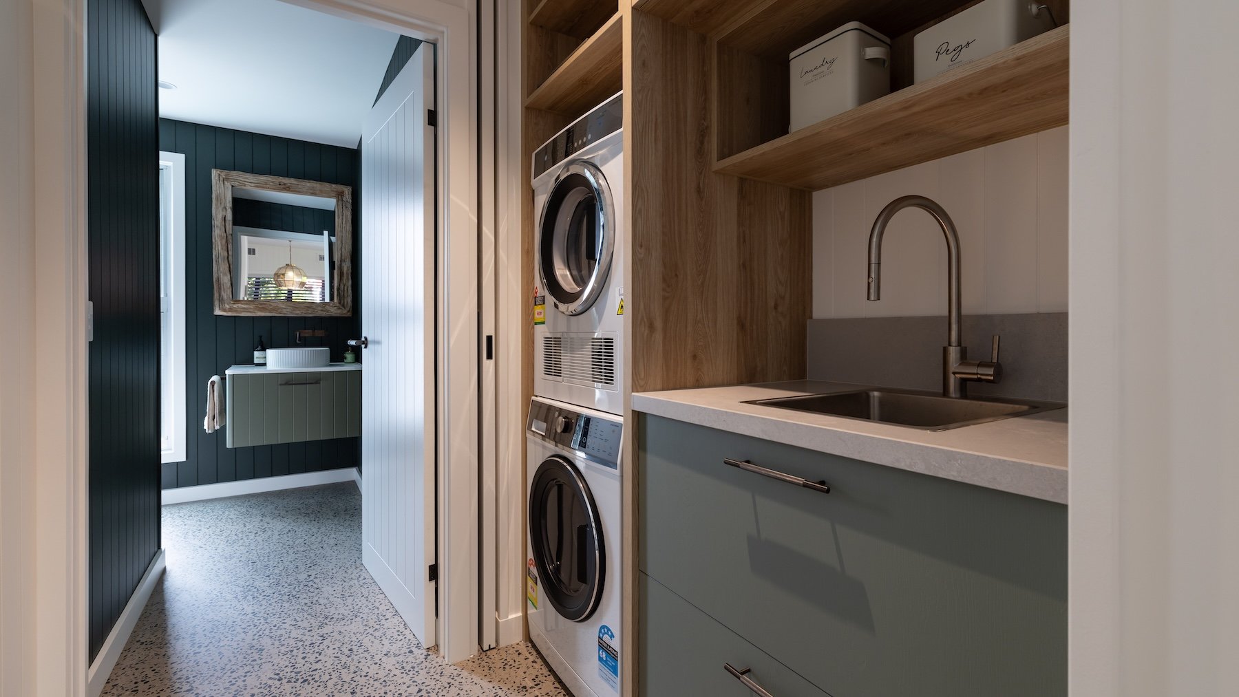 driftwood-agnes-water-builder-interior--laundry.jpg