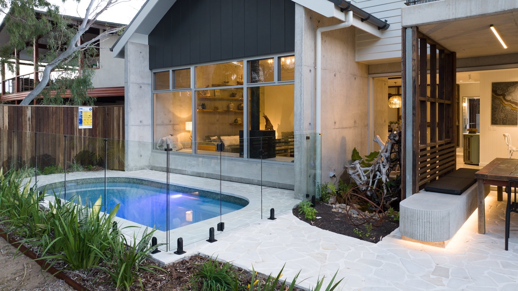 driftwood-agnes-water-builder-exterior-pool-garden.jpg