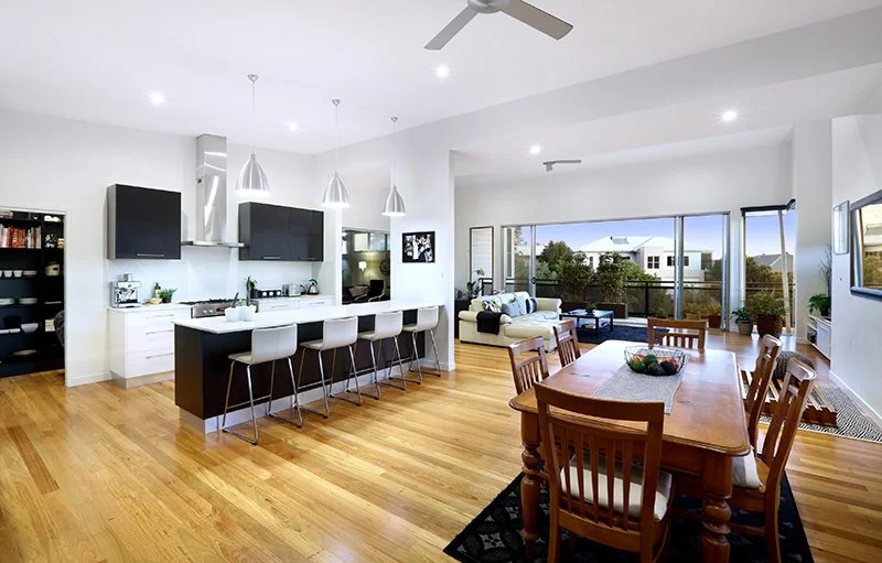 woomby-agnes-water-builder-intertior-dining.jpg