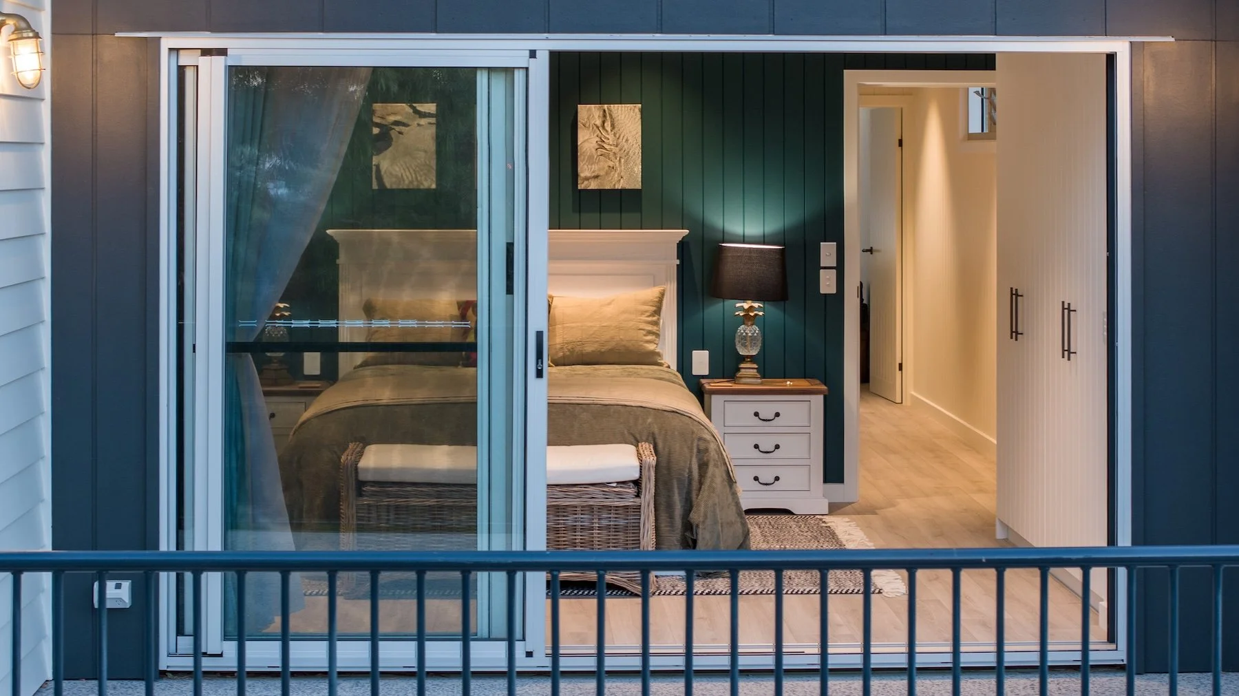 driftwood-agnes-water-builder-exterior-bedroom.jpg