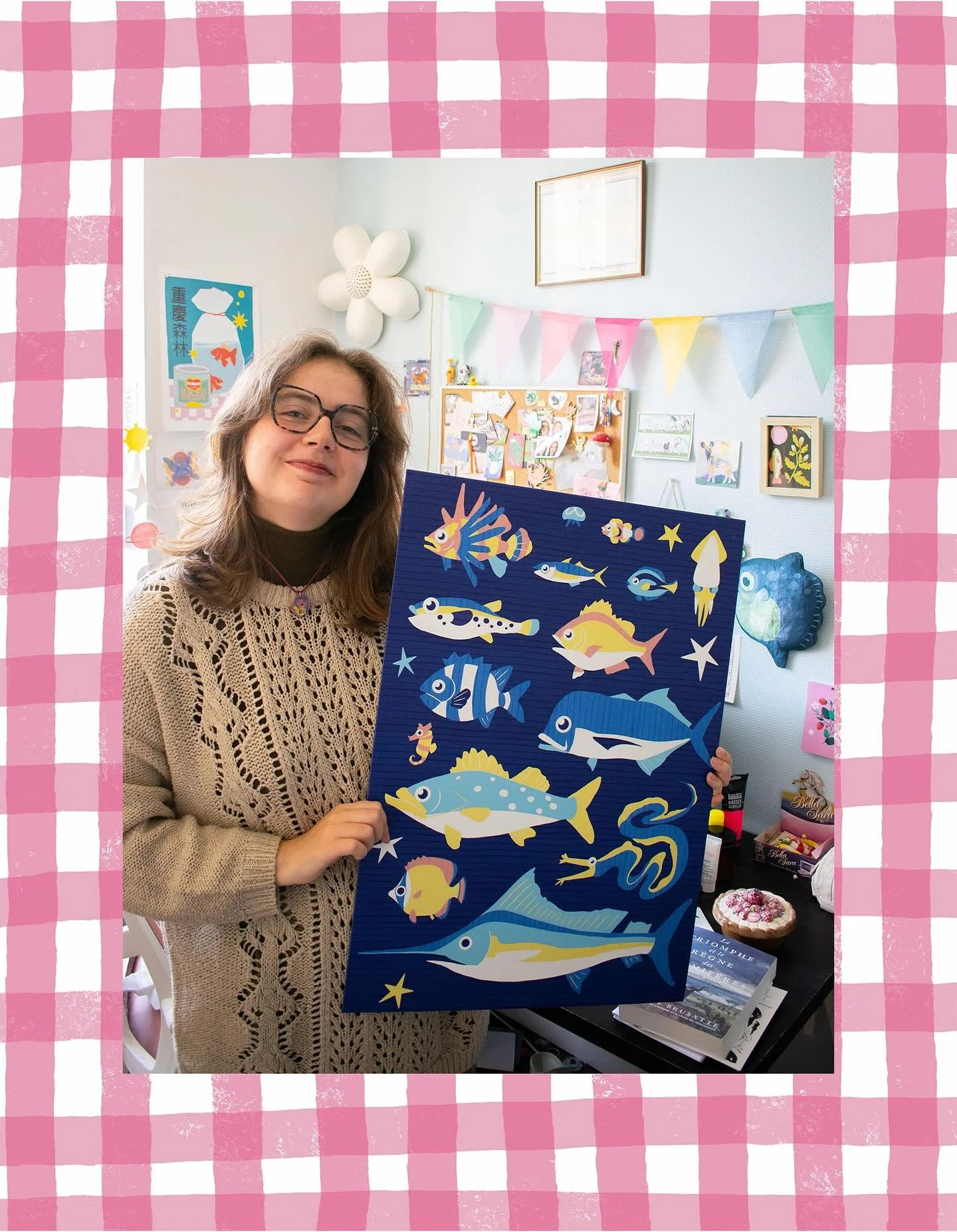 No&euml;l approche doucement donc je vais vous donner quelques id&eacute;es de cadeau &agrave; glisser sous le sapin. Quelques petites choses se pr&eacute;pare&hellip; Mais pour le moment, ma collection de poster @displate est toujours disponible ! P