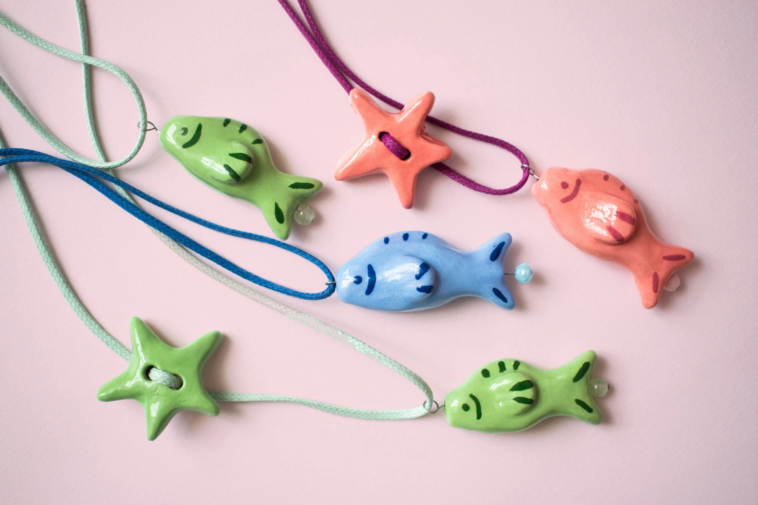 Collier poisson en céramique