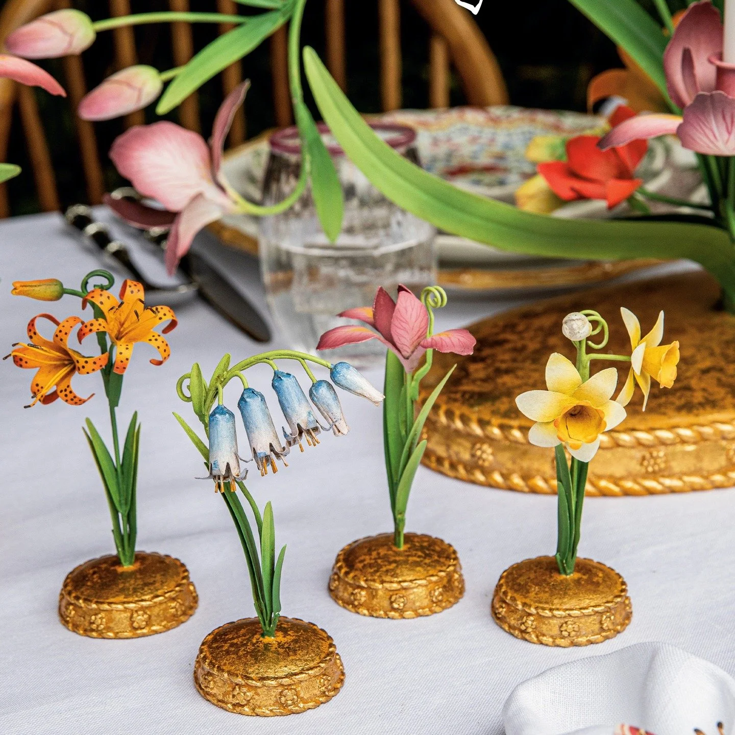 Springtime touches could not be easier! These wonderful placecard holders could also hold photos, menu cards, love notes &amp; more. 
#hardingnj #bernardsvillenj #baskingridgenj #menhamnj @juliska