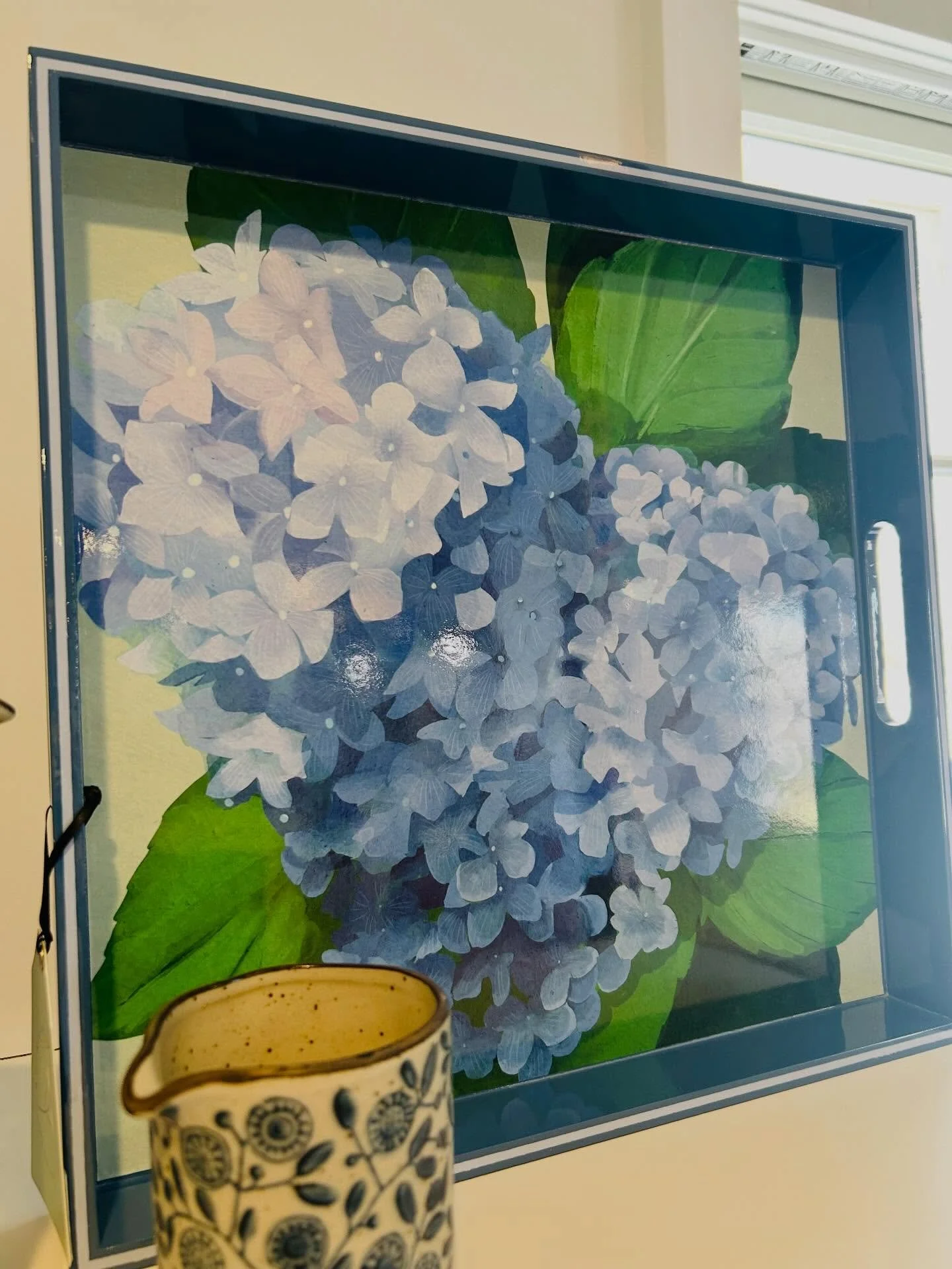 Our trays are back, and we could&rsquo;ve be happier! Useful, a great backdrop, or the foundational layer of a vignette, these are so versatile.
Come see us till 5pm today
980 Mt Kemble Ave Morristown NJ 07960
#traydecor #njgiftshop #shoplocalnj #sho