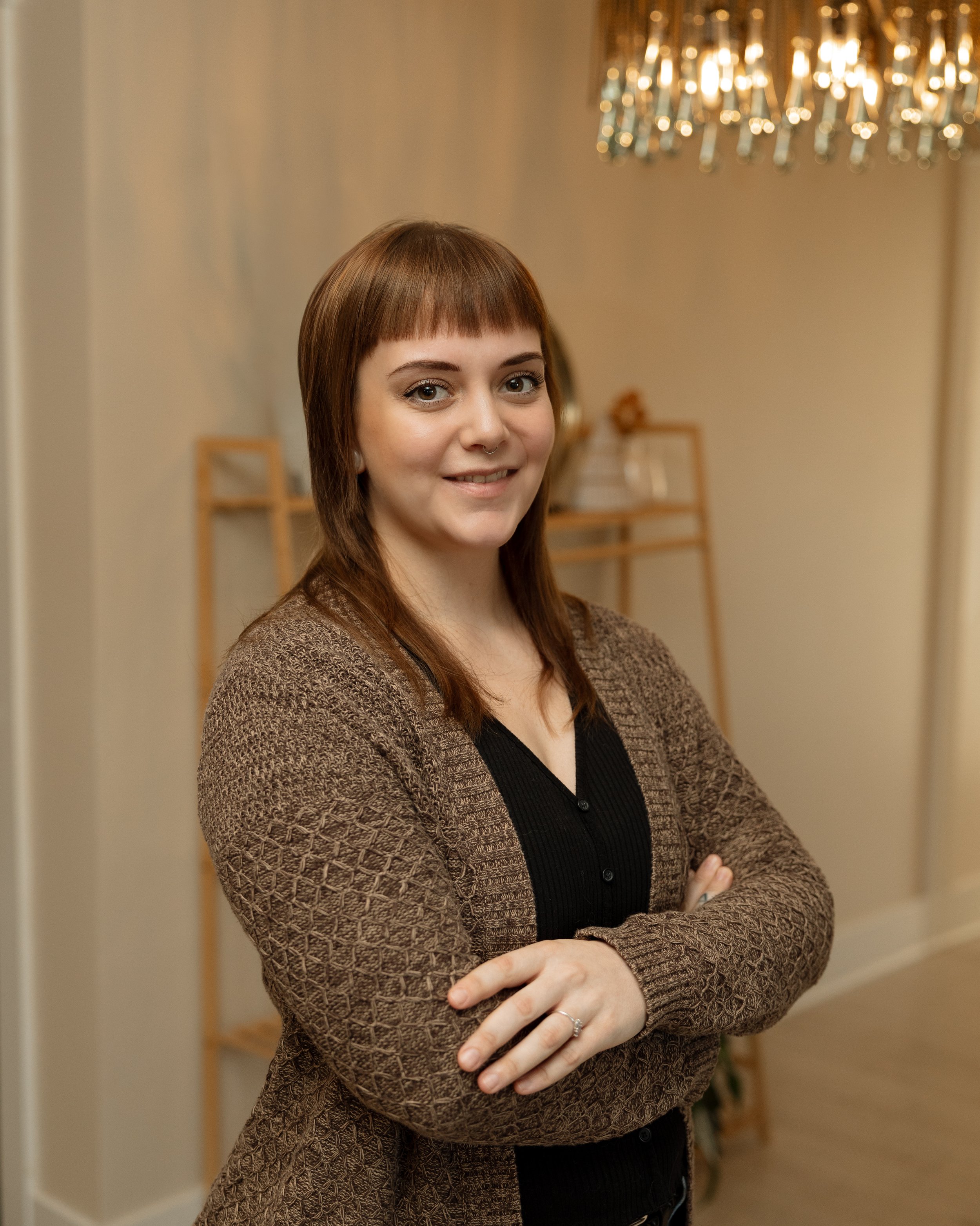 Meet Gen (she/her), a massage therapist and bodywork pro with 6+ years of experience
