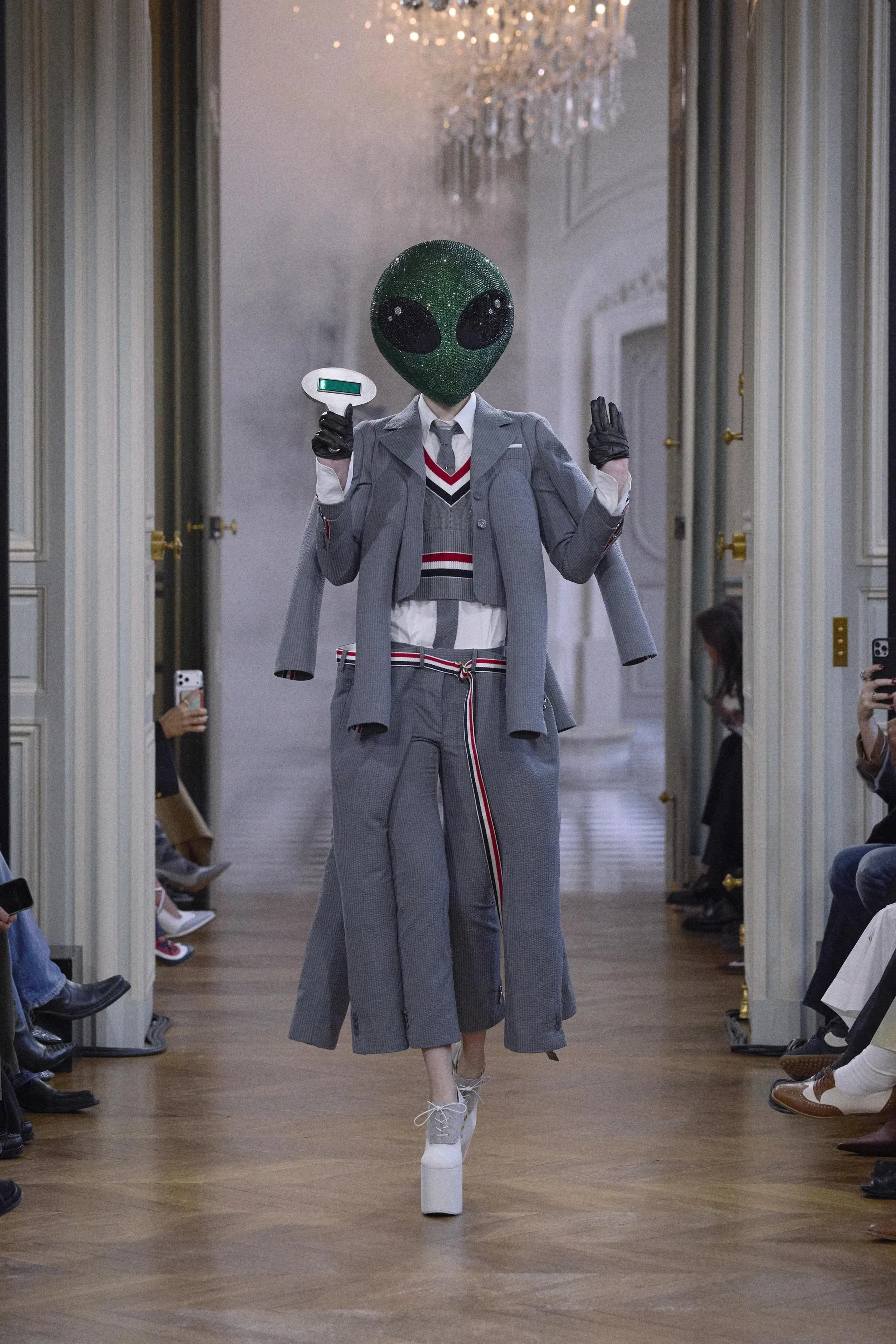 00001-thom-browne-spring-2026-ready-to-wear-credit-brand.jpg