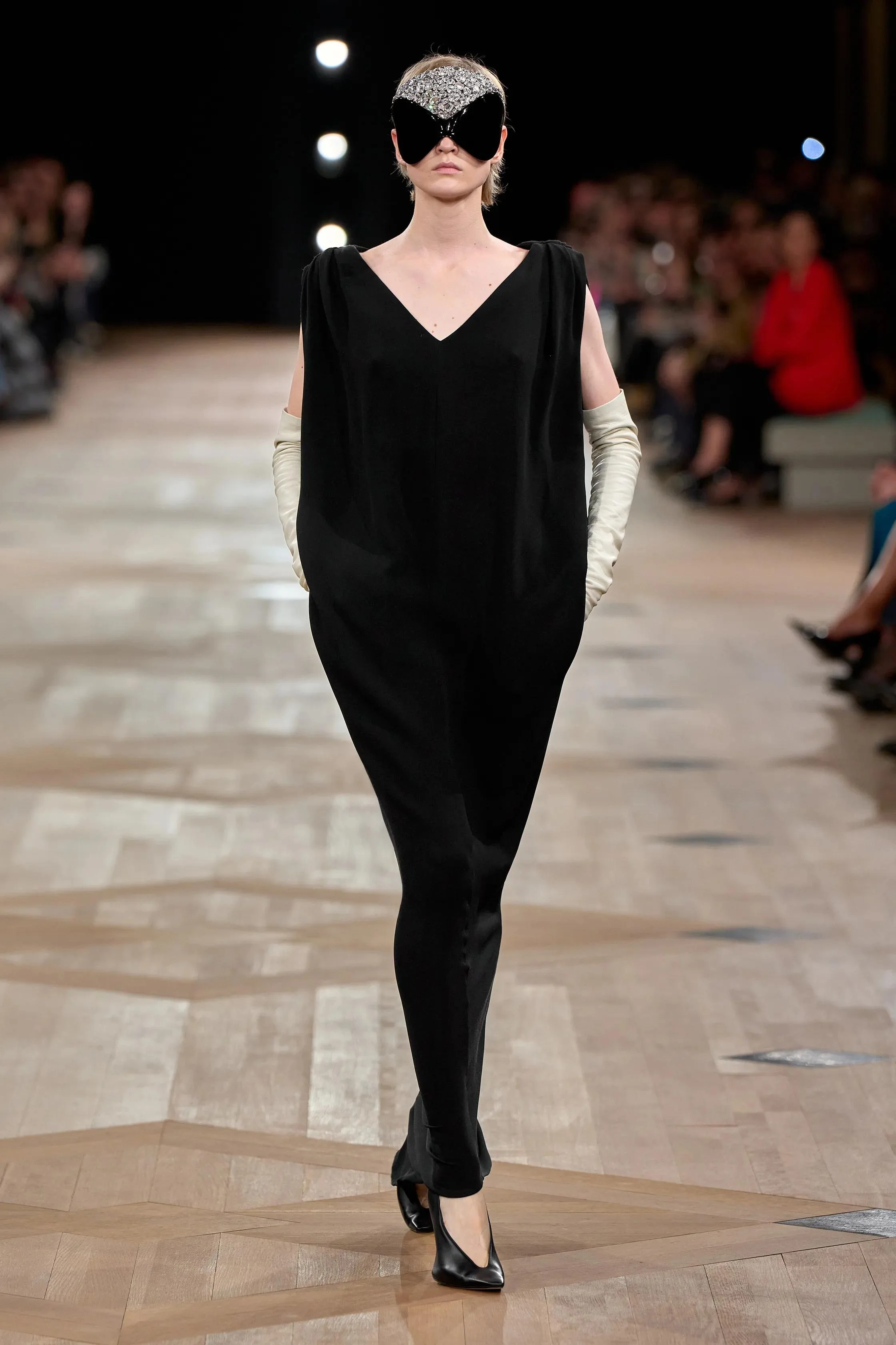 00001-balenciaga-spring-2026-ready-to-wear-credit-gorunway.jpg