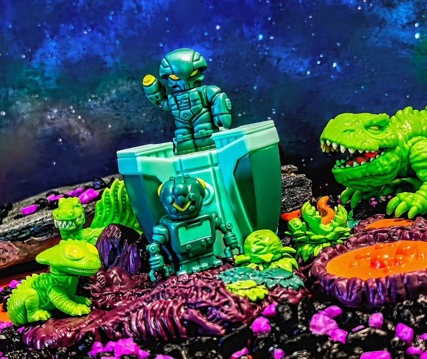 ..Strange alliances..
The prehistoric future war begins tonight. 
30 minutes. 

#paleolords #dinosaur #glyos #pheyden #onelldesign