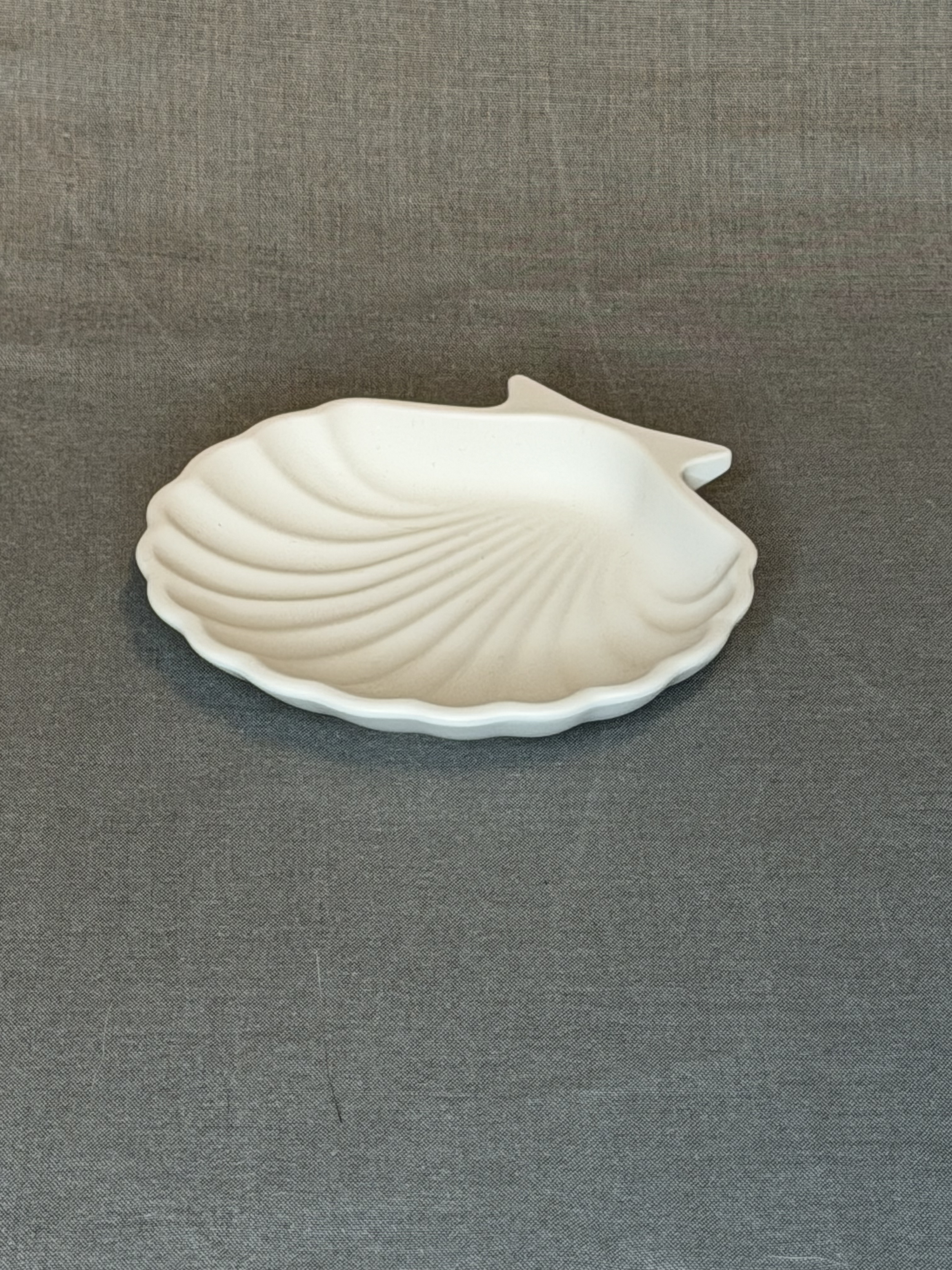 Sculpted Shell Accent Dish