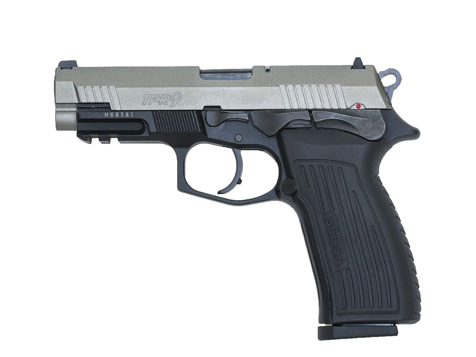 Calibre: 9mm / Acción: Doble y simple con martillo externo / Cañón: 107,7 mm, 6 estrías, 254 mm de paso derecho / Peso: 883 kg / Cargador: 17 cartuchos / Funcionamiento: Semiautomático