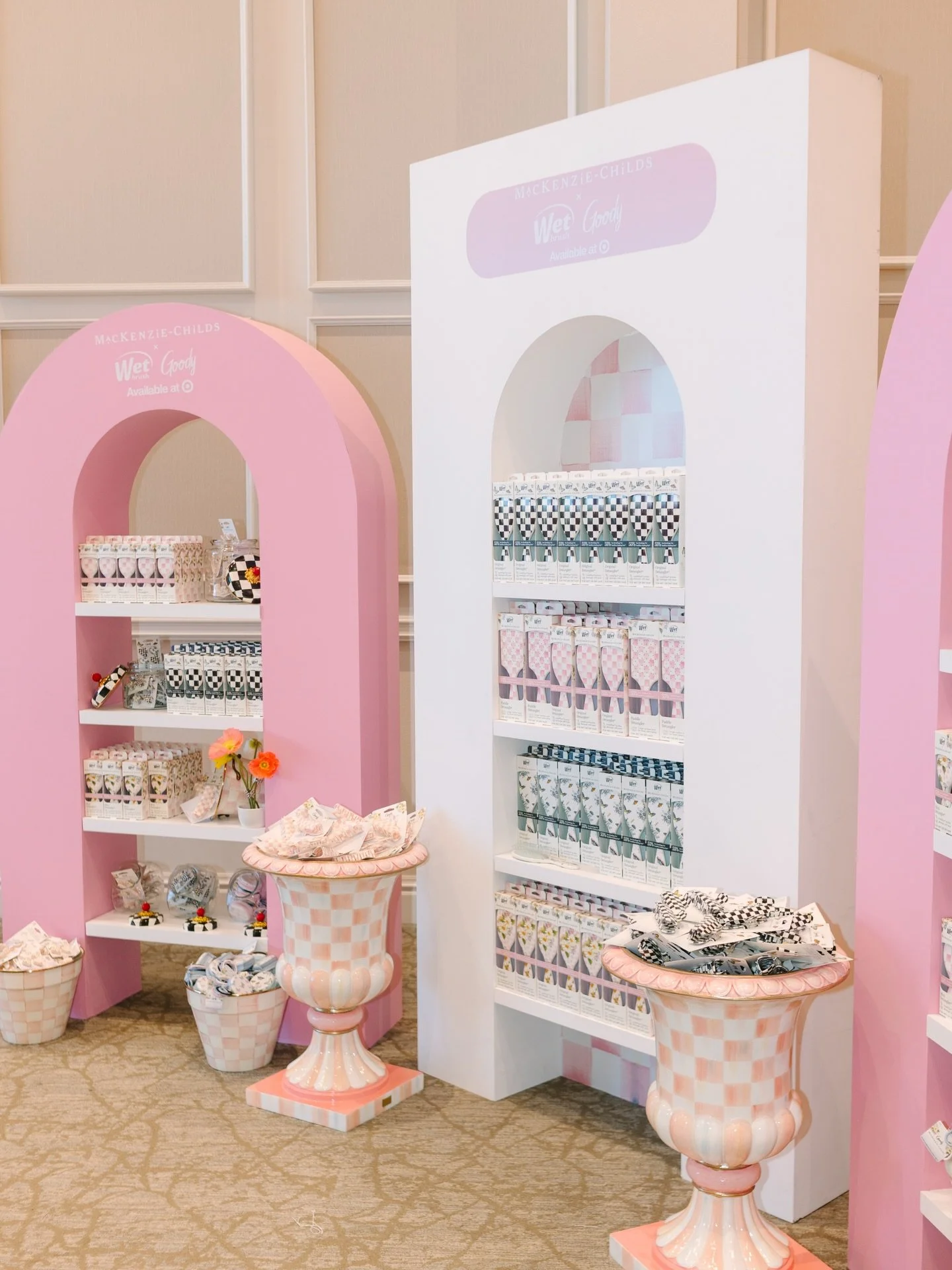 What a true pinch-me moment. ✨ Getting to work with some of my favorite brands this weekend was an absolute dream &mdash; one of those experiences that makes you pause and soak it all in.

@mackenziechilds x @thewetbrush x @goodyhair launched their n