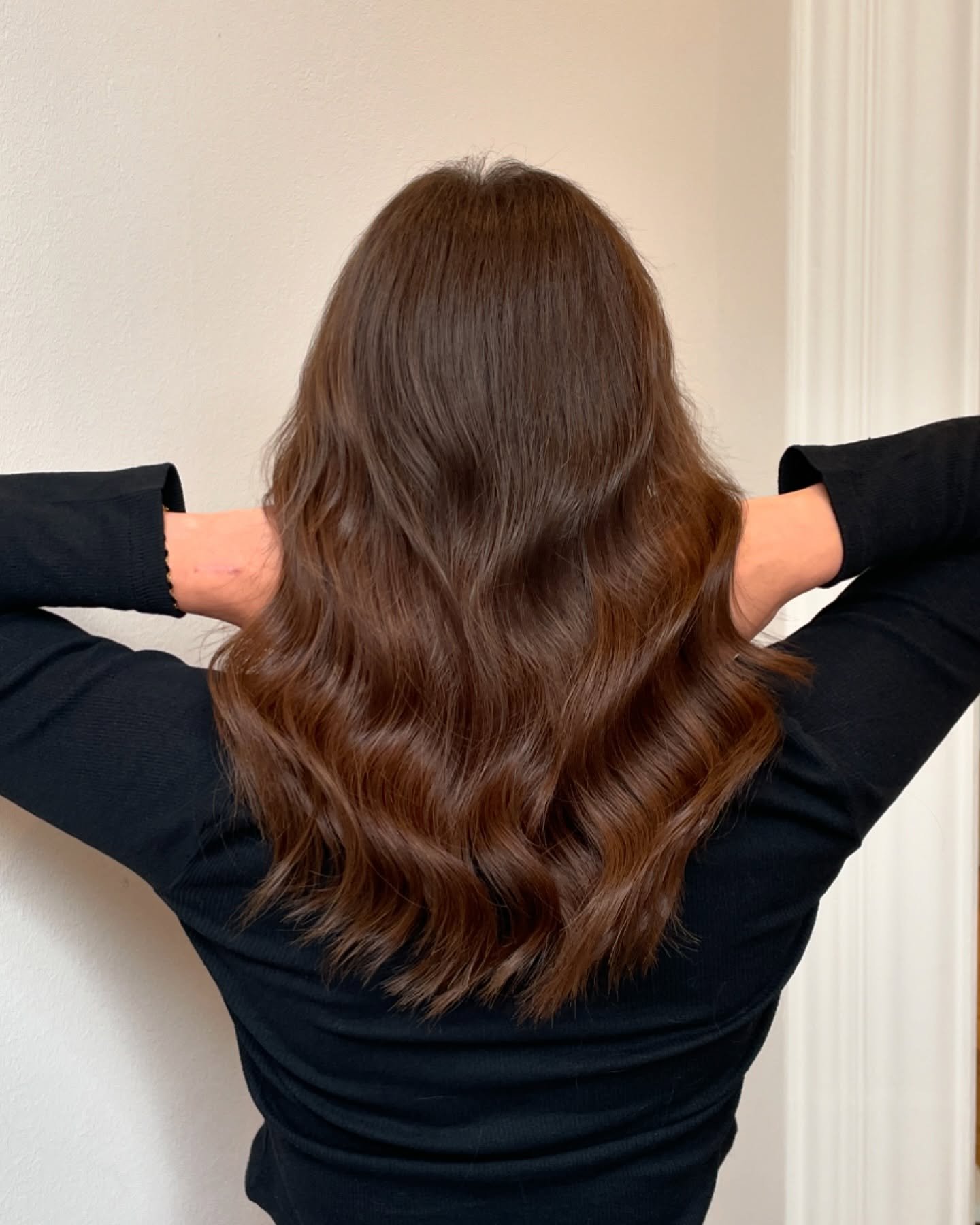 A LITTLE BIT EXTENTIONS MAGIC 🪄

Meine Kundin hatte schon immer feines Haar, durch genetische Veranlagung und hormonelle Einfl&uuml;sse blieben die Haare &uuml;ber die Jahre unver&auml;ndert. 

Mit den neuen Genius-Weft Tressen von @verlocke_extensi