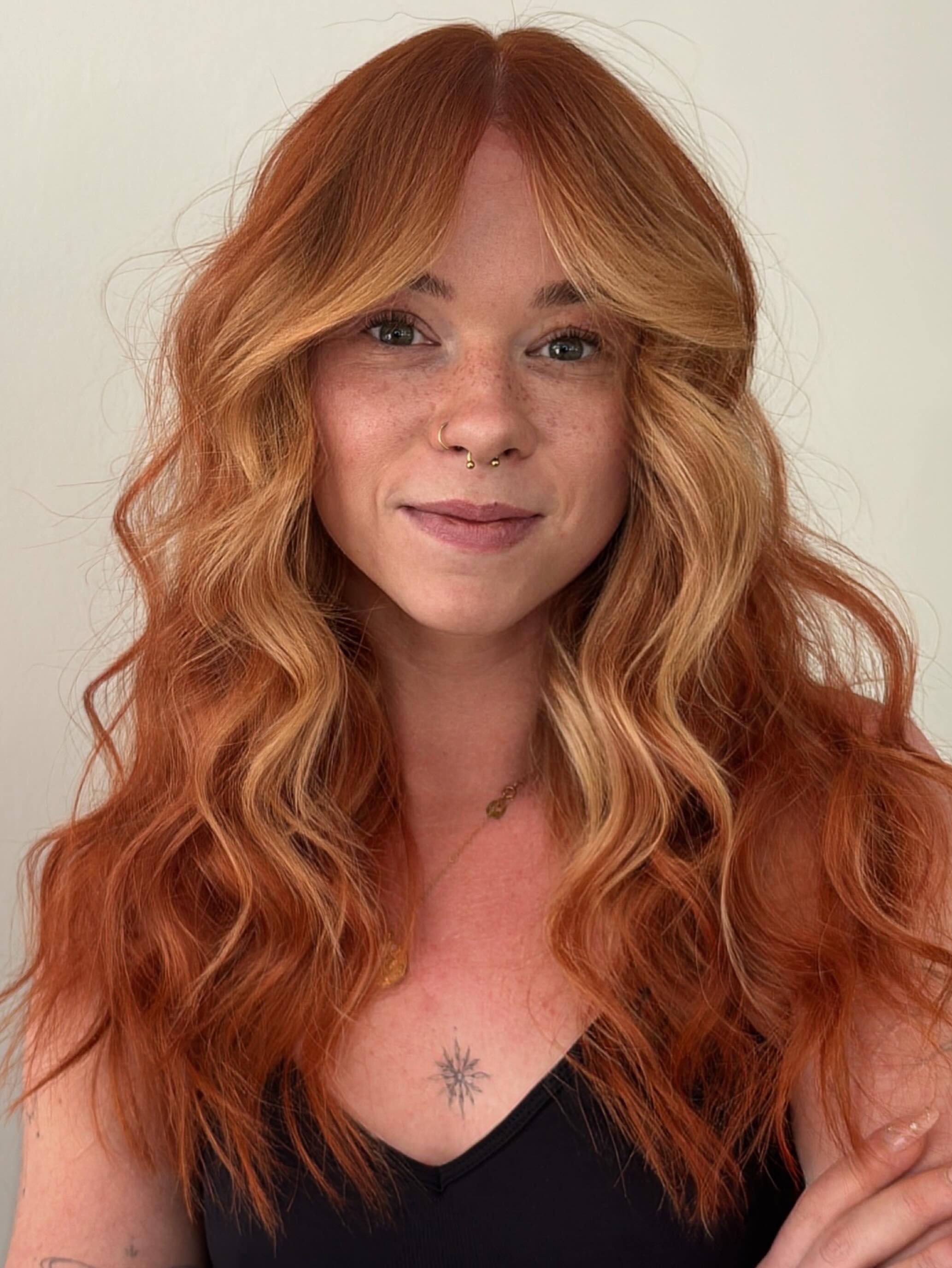GINGER SNAPSSS 🌞🔥

Serving sunset hair color vibes all year long 🧡

Color blocking + copper = the combo I&rsquo;ll never stop thinking about. 

Dini, you&rsquo;re my forever copper muse 🤝🏻

Thank you for always trusting me with your hair, always