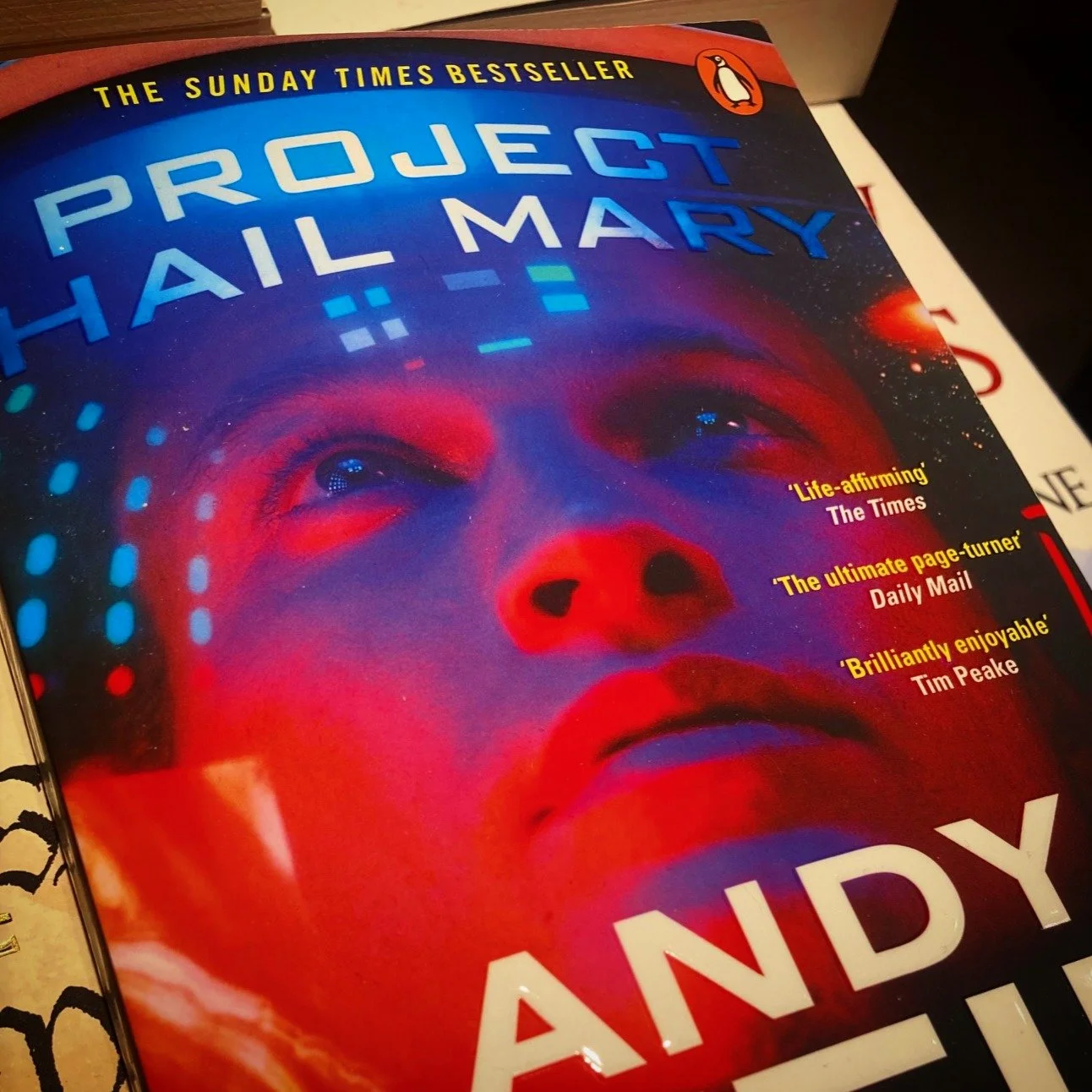 Blurbs in the wild: Avoiding spoilers. 

Sometimes pitching the book&rsquo;s plot would spoil the read. But how do you find an intriguing way of pitching the little you can say? 

In Andy Weir&rsquo;s and @delreyuk Project Hail Mary, we&rsquo;re give