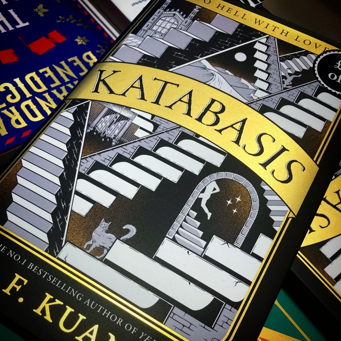Blurbs in the wild: @harpervoyager_uk and @kuangrf Katabasis's blurb is all problems and stakes. 

First paragraph gives us the set up: to be the best magician. Everything else is the obstacles in our hero's way: a dead facilitator, a visit to Hell, 