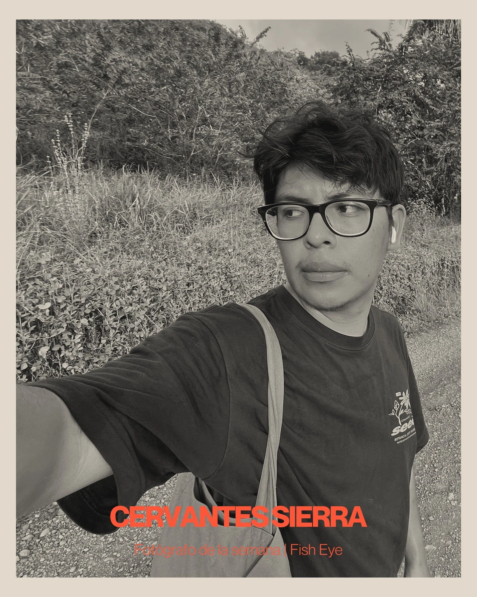 Fot&oacute;grafo de la semana | Cervantes Sierra

Desde la regi&oacute;n mixe de Oaxaca, Cervantes Sierra construye una pr&aacute;ctica fotogr&aacute;fica profundamente ligada a la identidad, la memoria y el territorio. Su trabajo documental se enfoc
