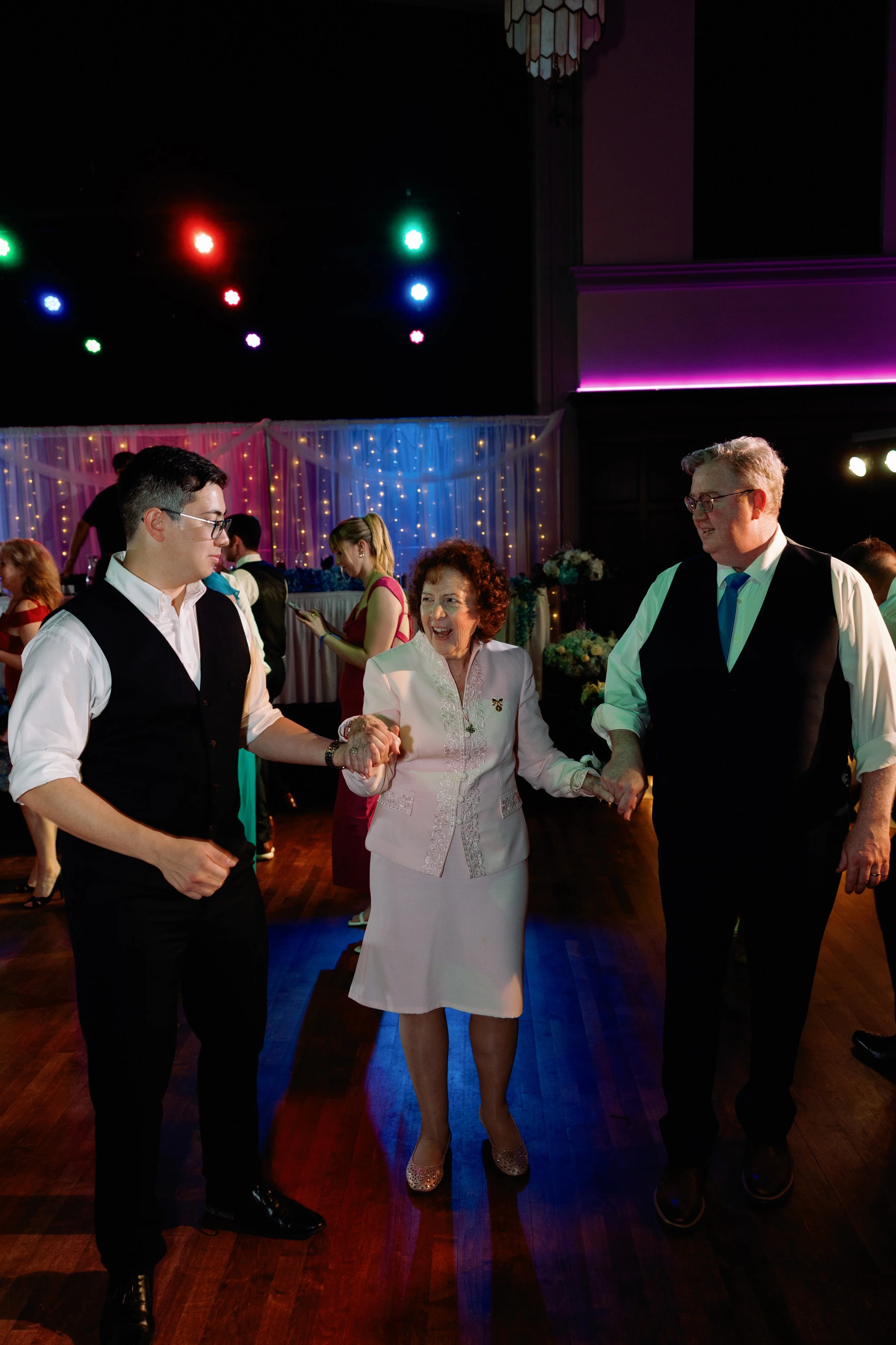 Emily & Nick sneak-89.jpg