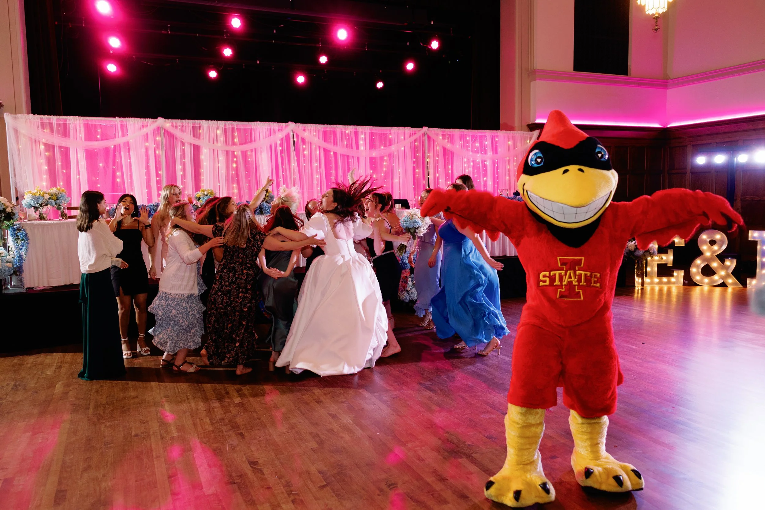 Emily & Nick sneak-80.jpg