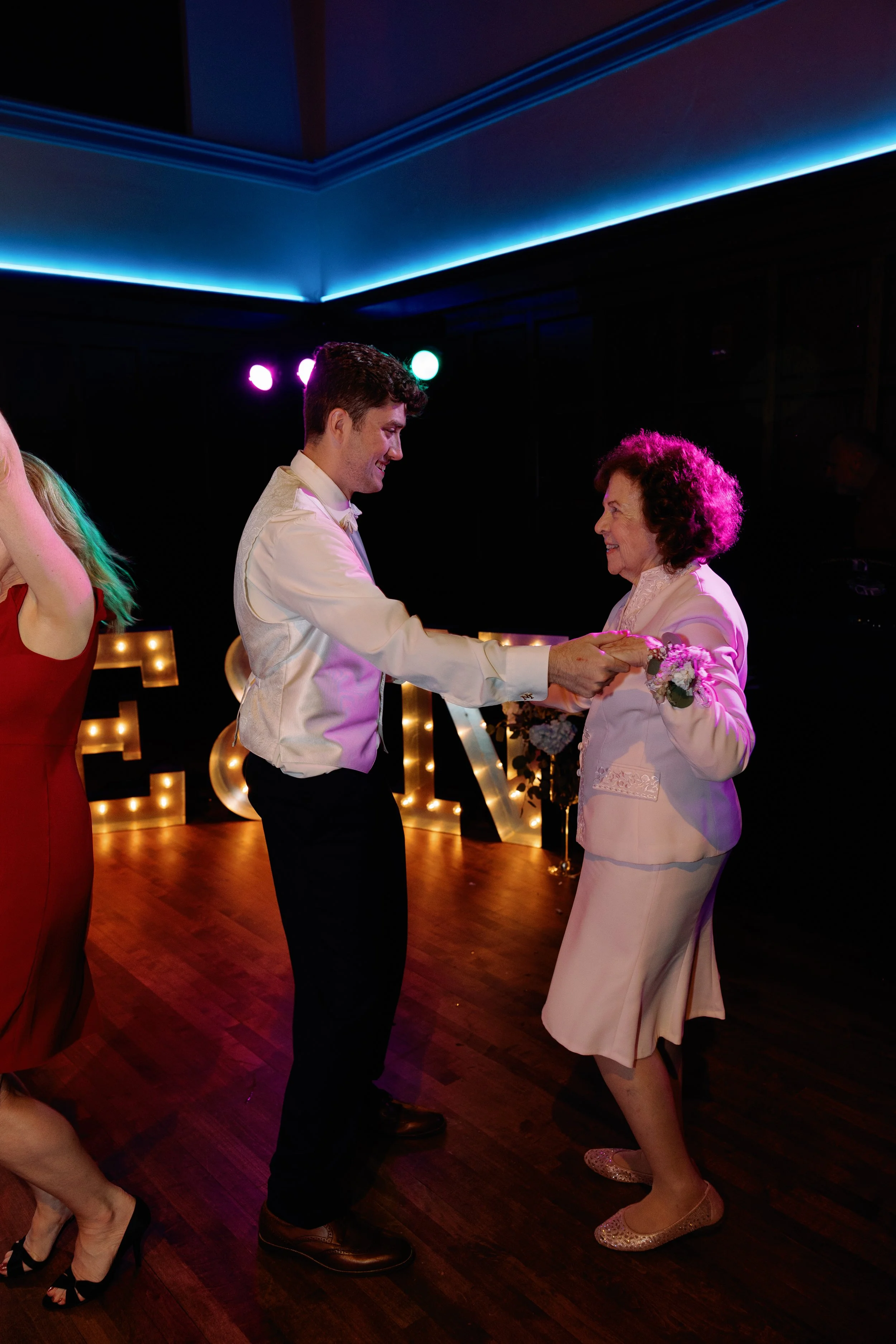 Emily & Nick sneak-98.jpg