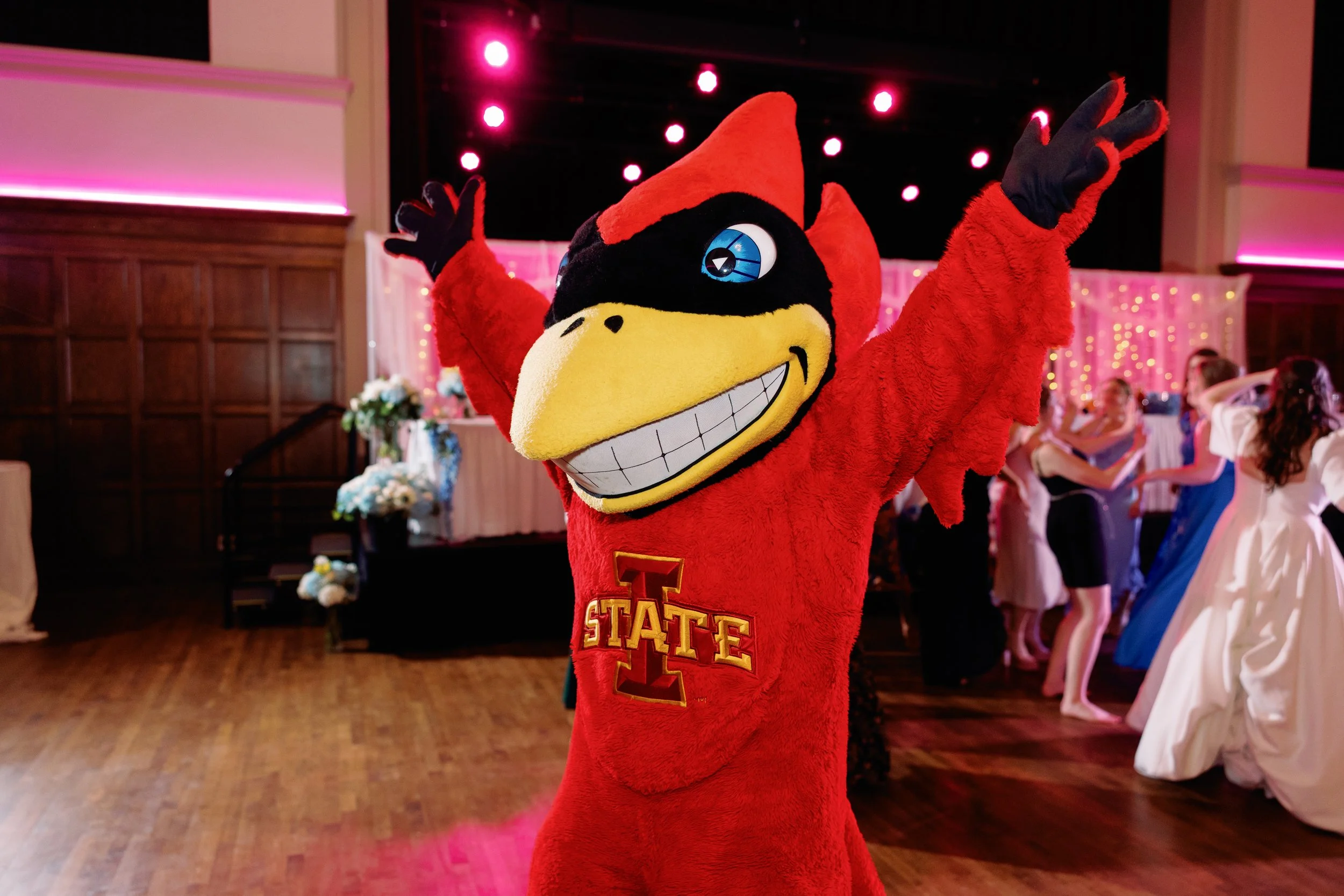 Emily & Nick sneak-79.jpg