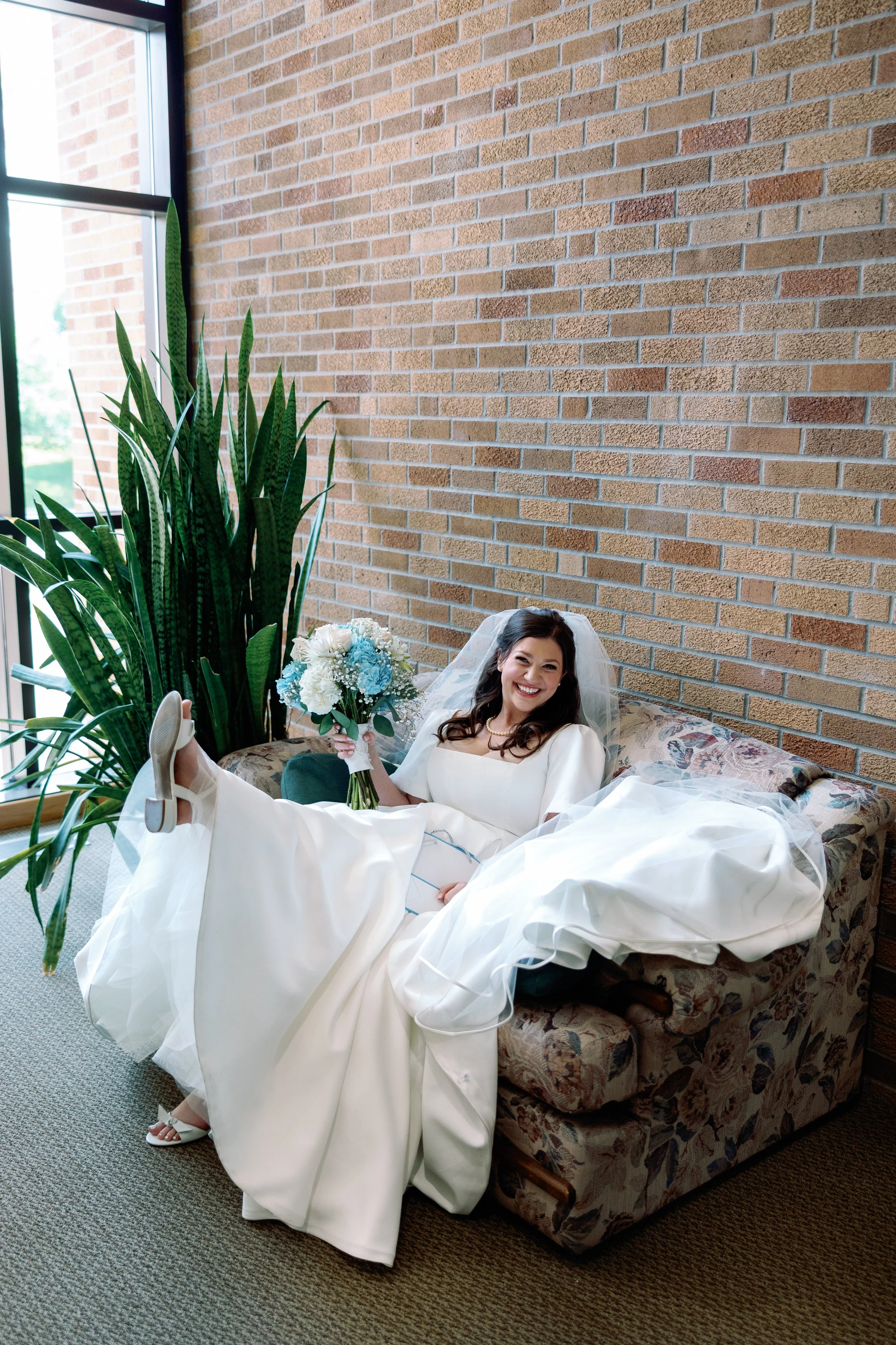 Emily & Nick sneak-33.jpg