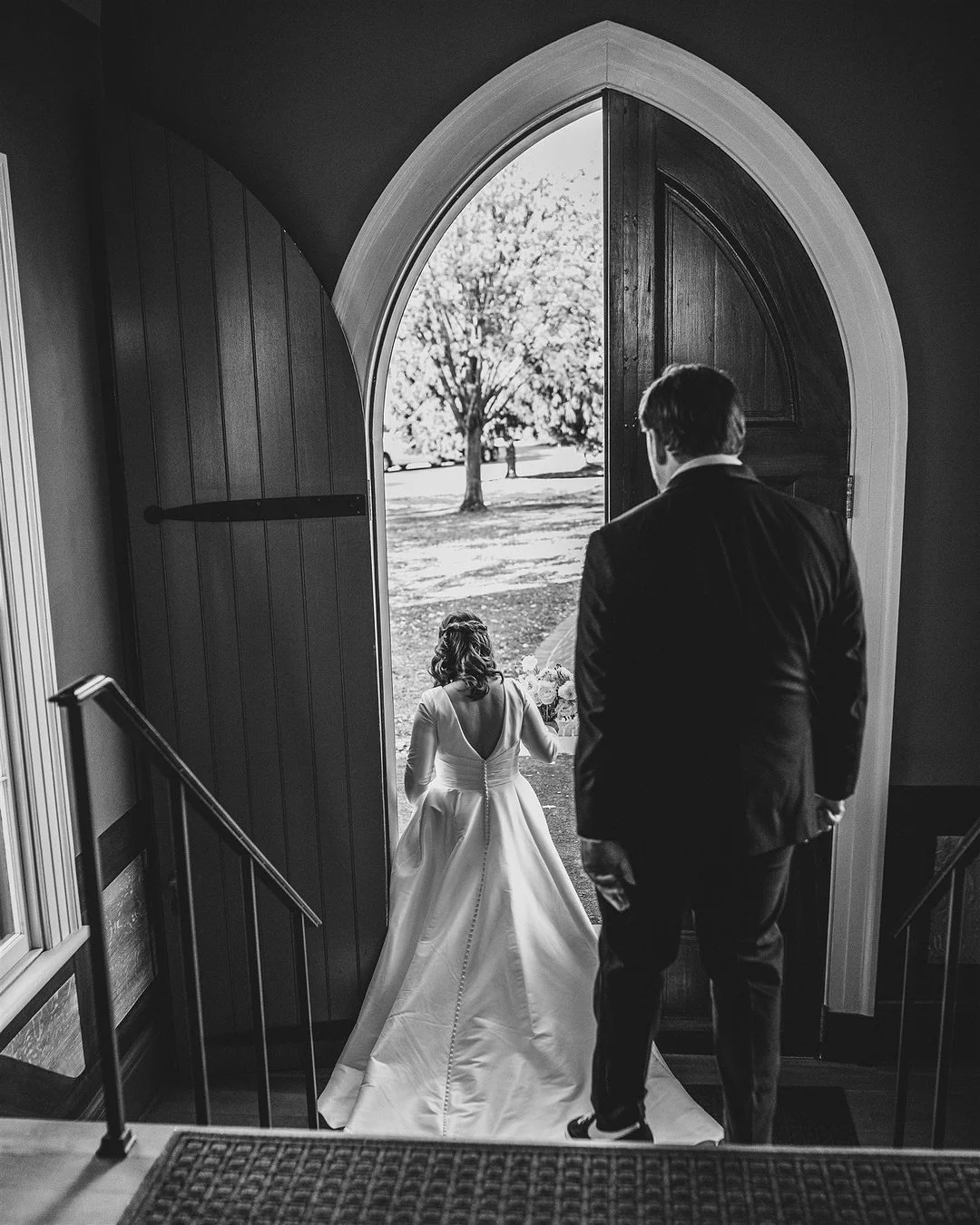 The power of a quiet moment,
captured with intimacy&mdash;never intrusion.
⠀⠀⠀⠀⠀⠀⠀⠀⠀
(Swipe to the classic portrait we captured moments later 💫)
⠀⠀⠀⠀⠀⠀⠀⠀⠀
⠀⠀⠀⠀⠀⠀⠀⠀⠀
#documentaryweddingphotographer #dcweddingphotographer #aimeecustisphotography #real