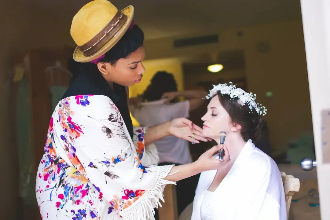 Luxury destination makeup artist Kana Curates 