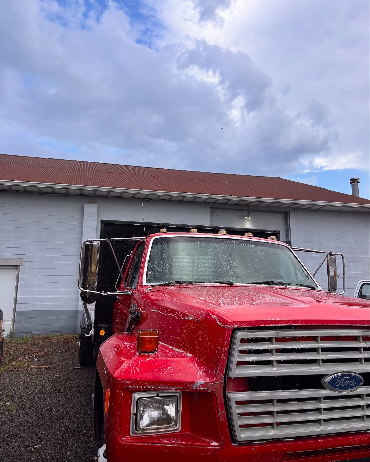 🚛✨ This F600 is cleaned up, refreshed, and ready to get back to work!
At Chesapeake Luxury Detailing, we don’t just clean vehicles—we restore them to their best life. Whether it’s a workhorse like this F600 or your prized luxury r