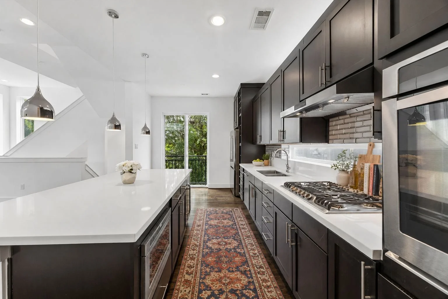 Kitchen2.jpg