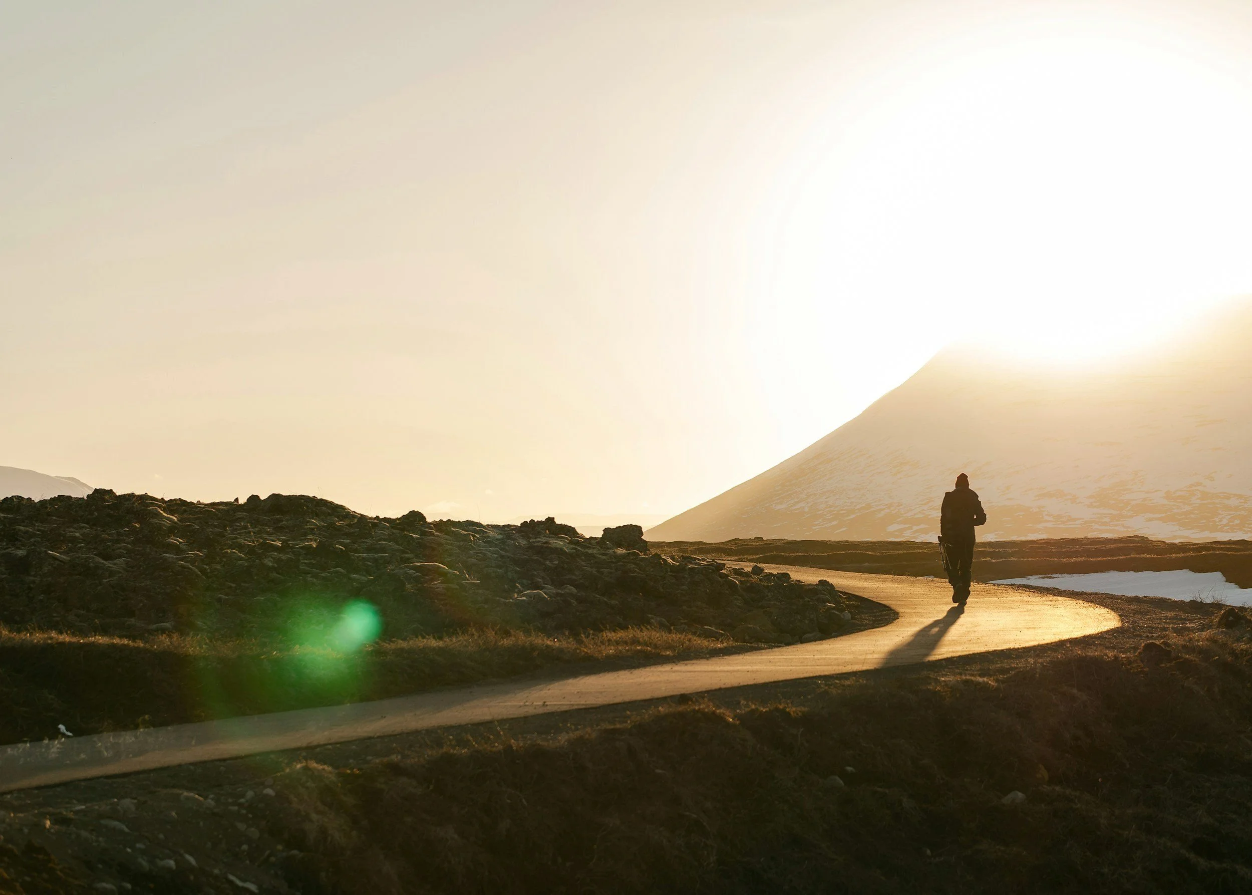 unsplash-image-AMQEB4-uG9k.jpg
