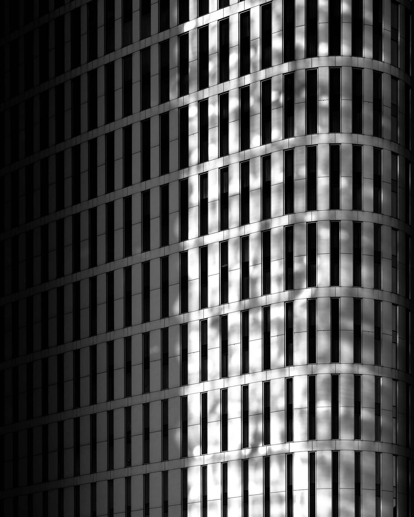 Fragment fasady Warsaw Hub
AMC Andrzej M. Chołdzyński