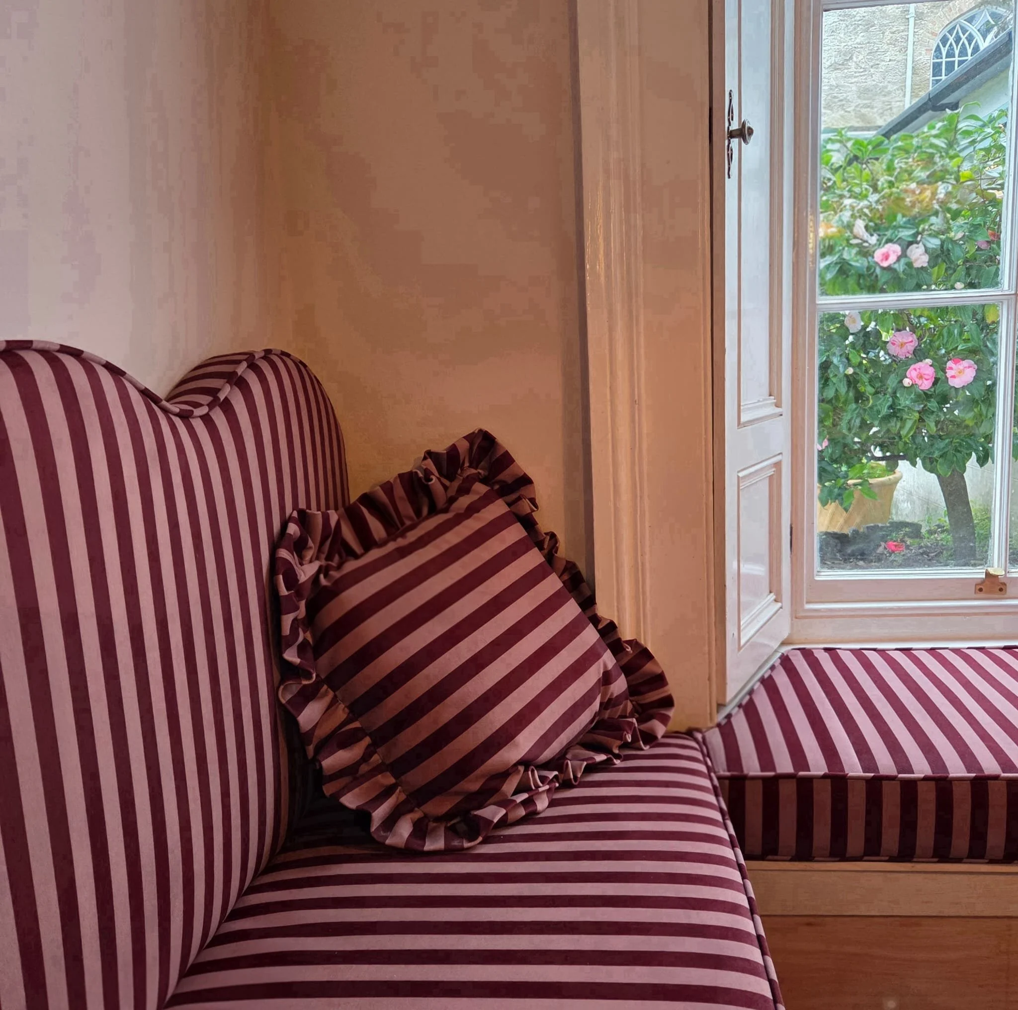 Cushions, Seating and Bed Dressings