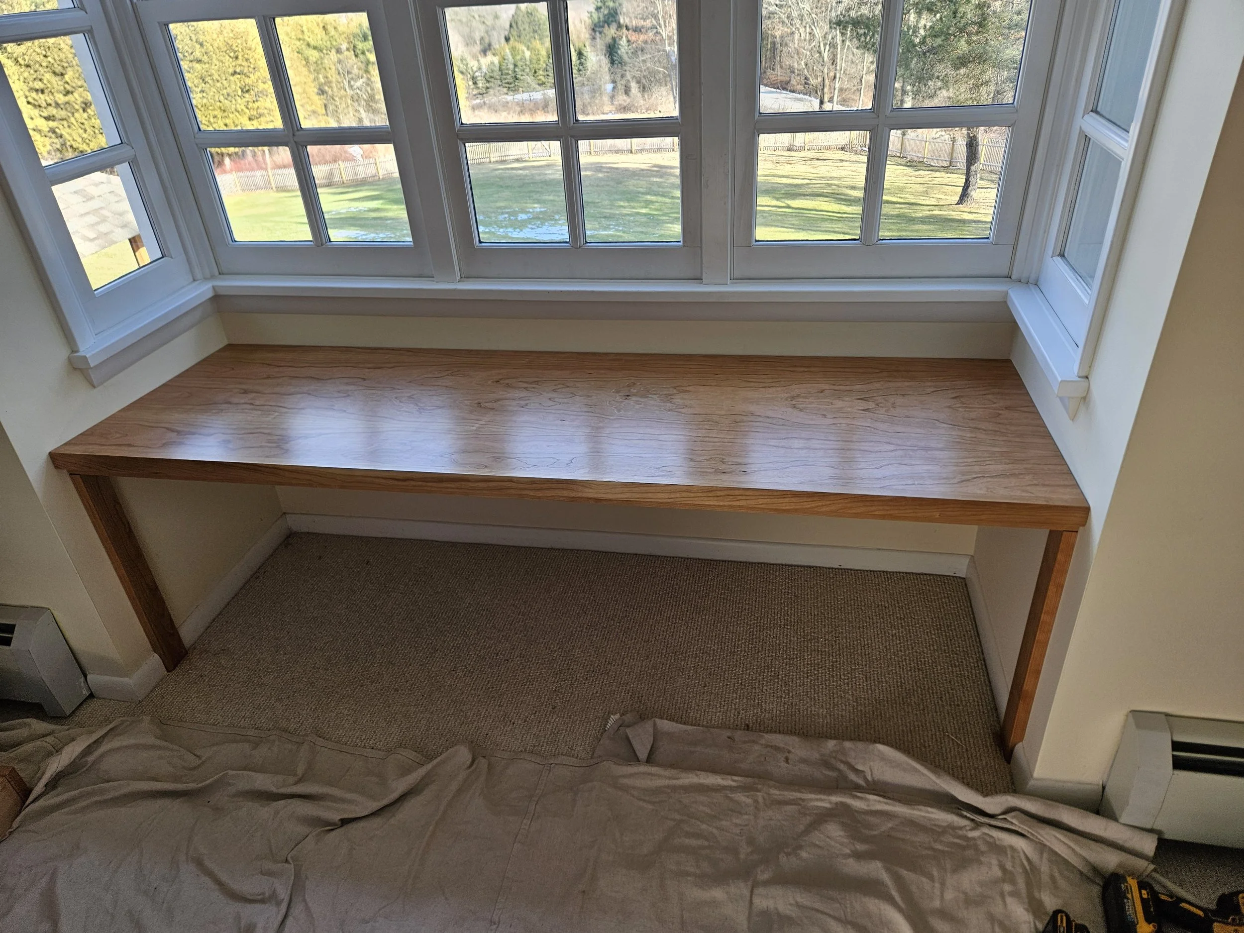 Window seat, unfinished, front view