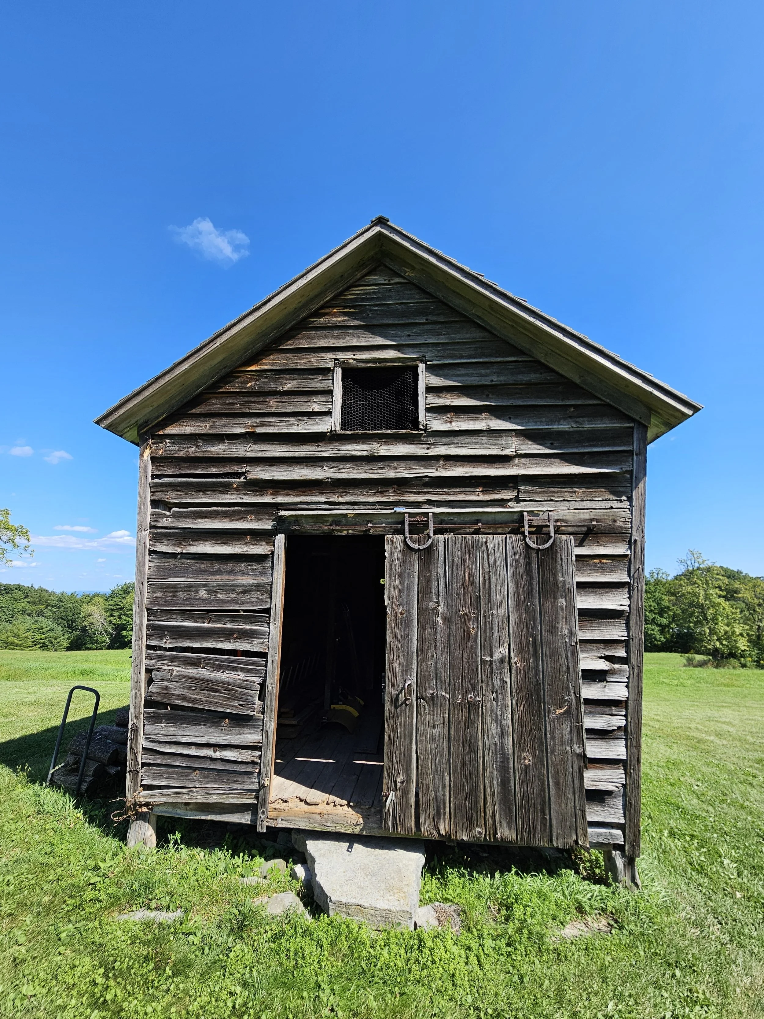 Corn Crib before restoration