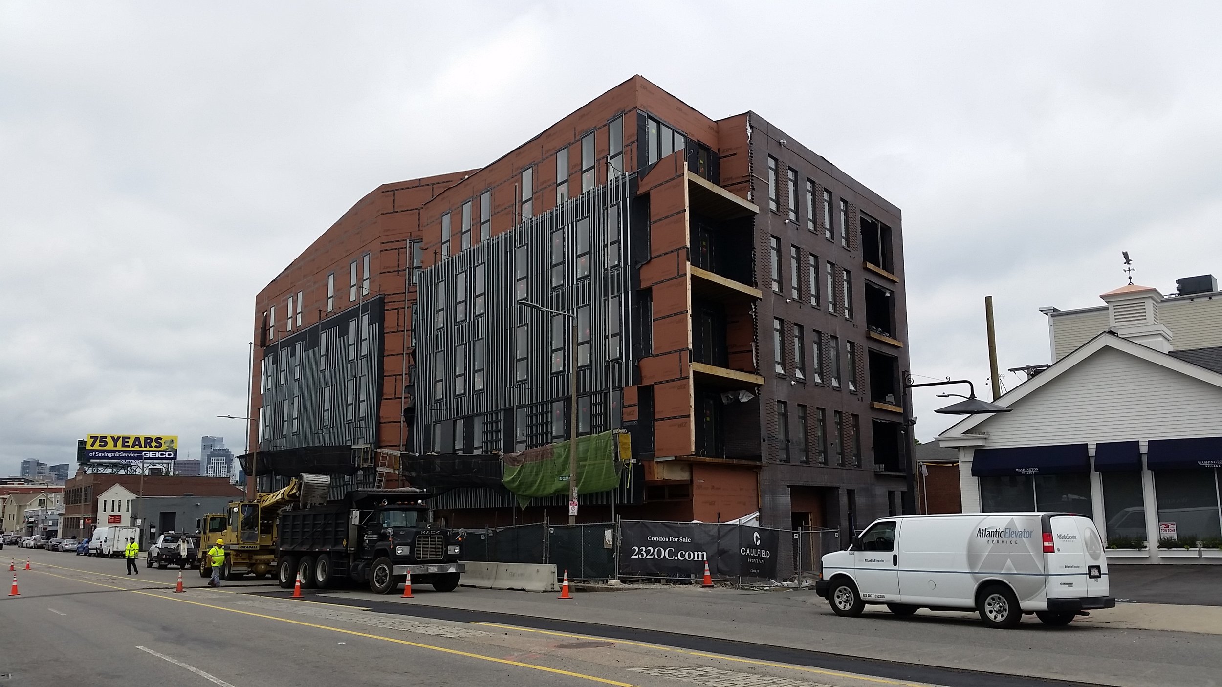 232 Old Colony - Exterior_Rear_06.jpg