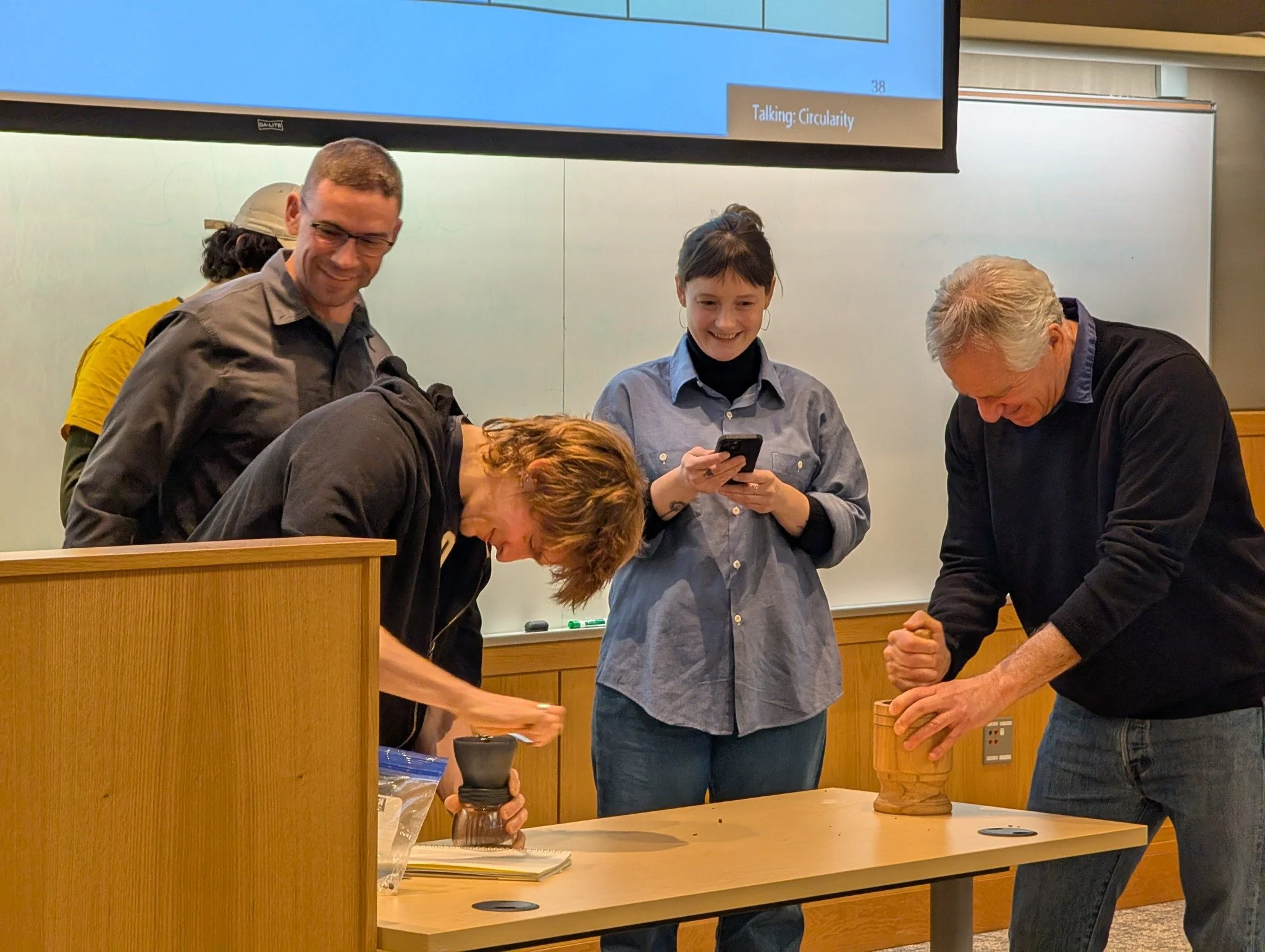 We'd love to extend a huge thank you to everyone who came out to our event last Monday at the @umntwincities ! We had an amazing time presenting on "What Happens to the Savings?" and discussing how to bring #degrowth  to the research and ac