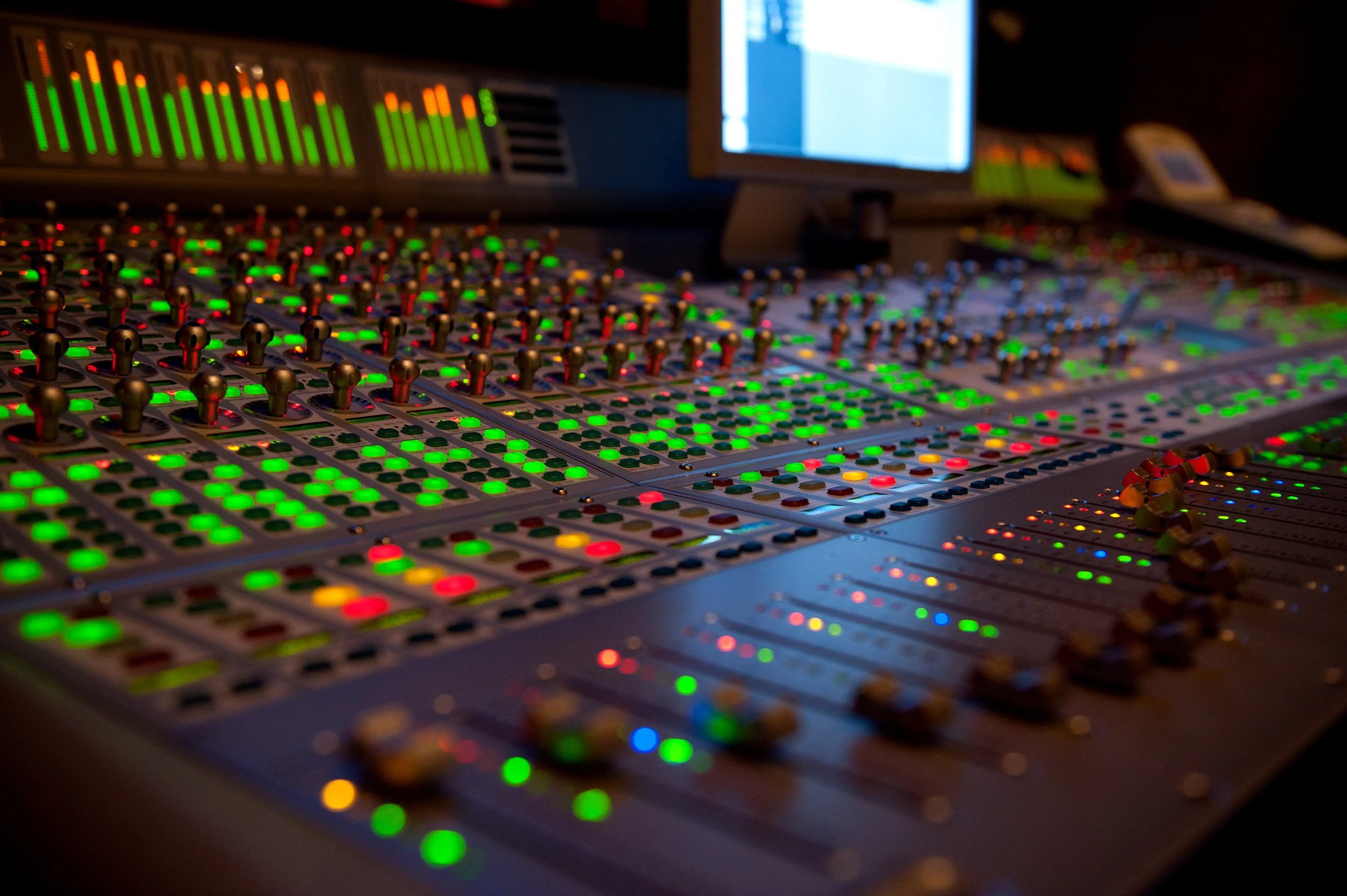 Steve-Kourlas-Studio_3.jpg
