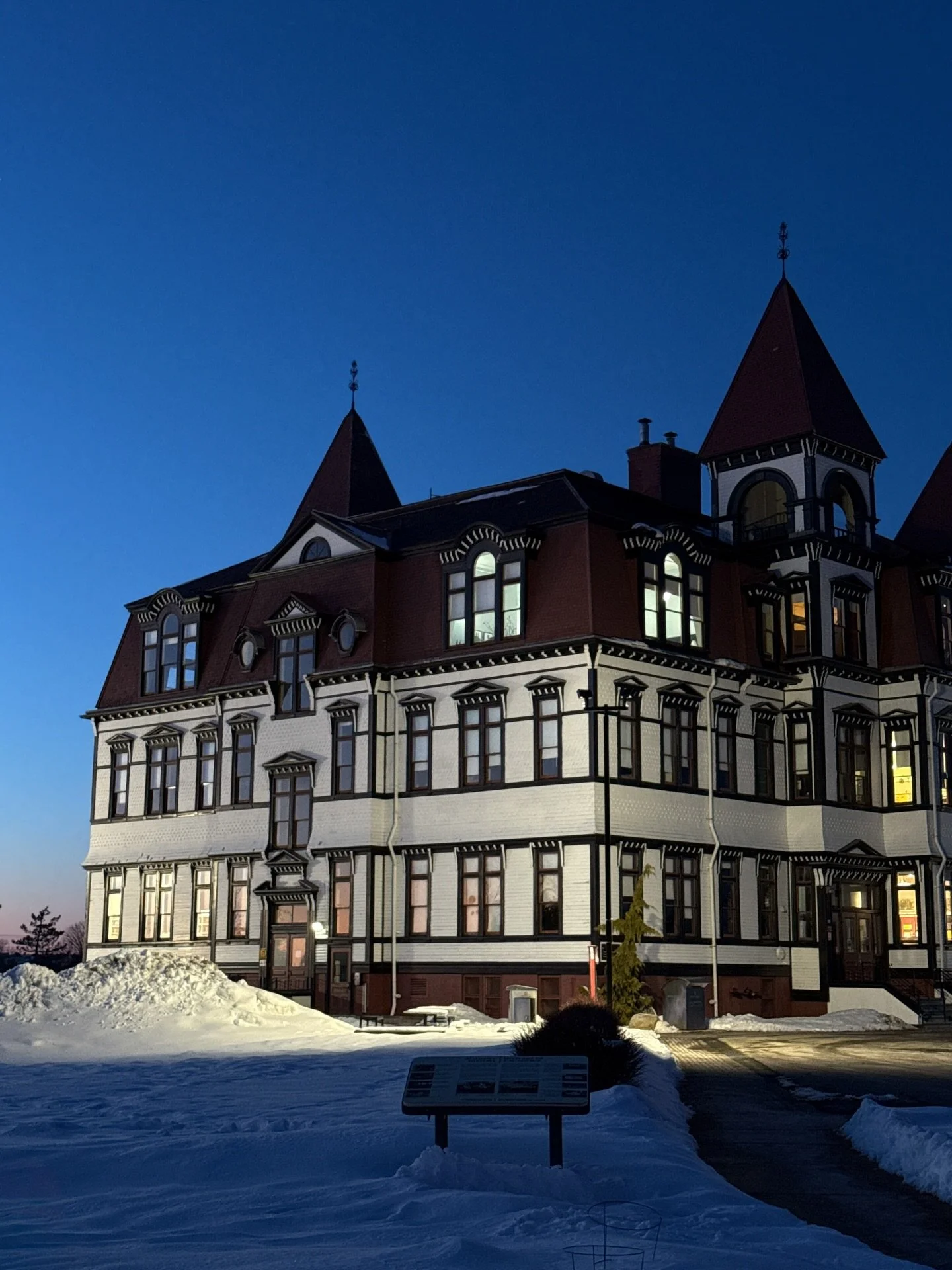 scrapbook entries from nova scotia 🫶🏻☕️❄️🎶⚓️ 

truly had the best time with @amberer.scherer at @lampns. having the gift of space &amp; time seems so rare these days and it was a much-needed decompression &amp; reset for us both. we left feeling s