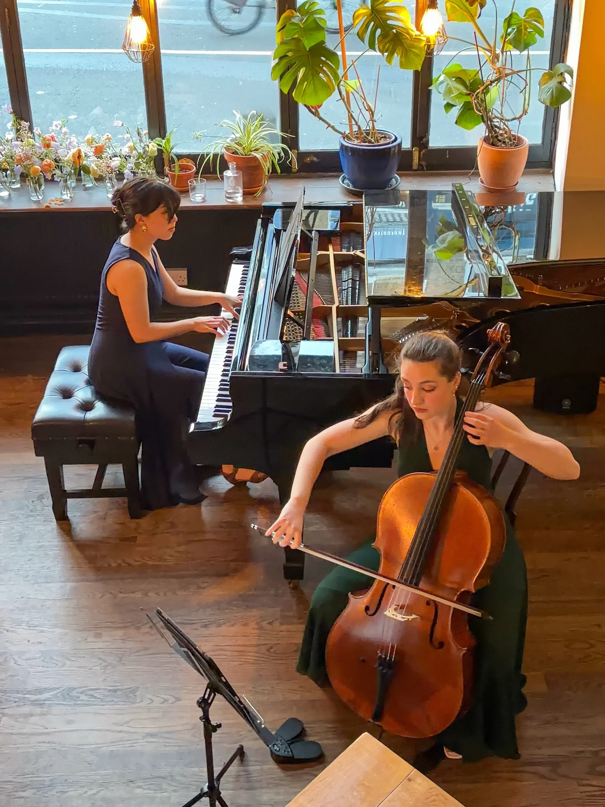 memories from London @wearefidelio ✨ the cosiest place to spend a Friday night and we are so grateful to everyone that spent it with us! we raised over &pound;400 for @mihcuk and we&rsquo;re so glad the trip across the pond finally happened 🇬🇧☕️💌 