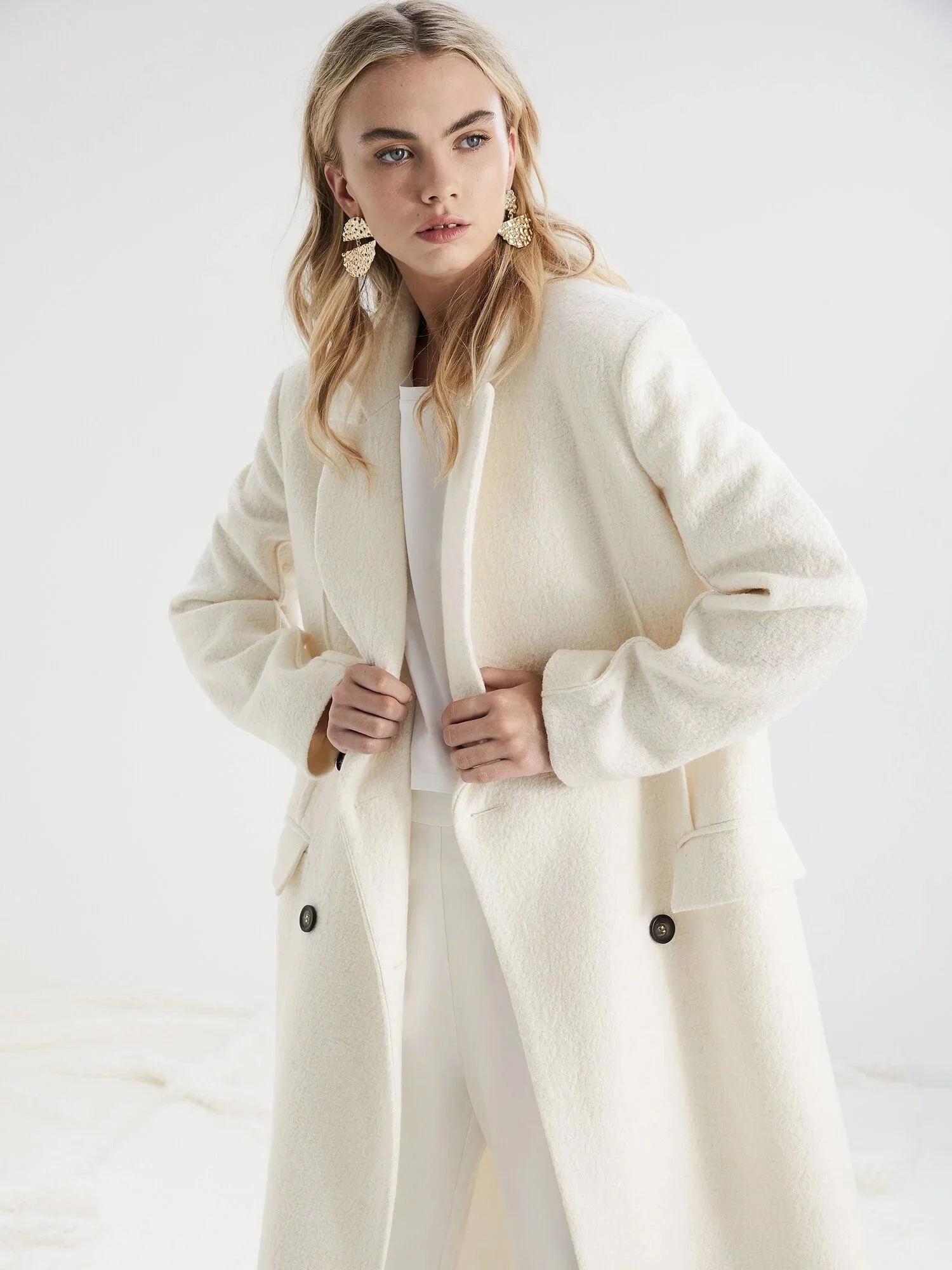 5-4Mar_aside_coat609-sml+%281%29.jpg