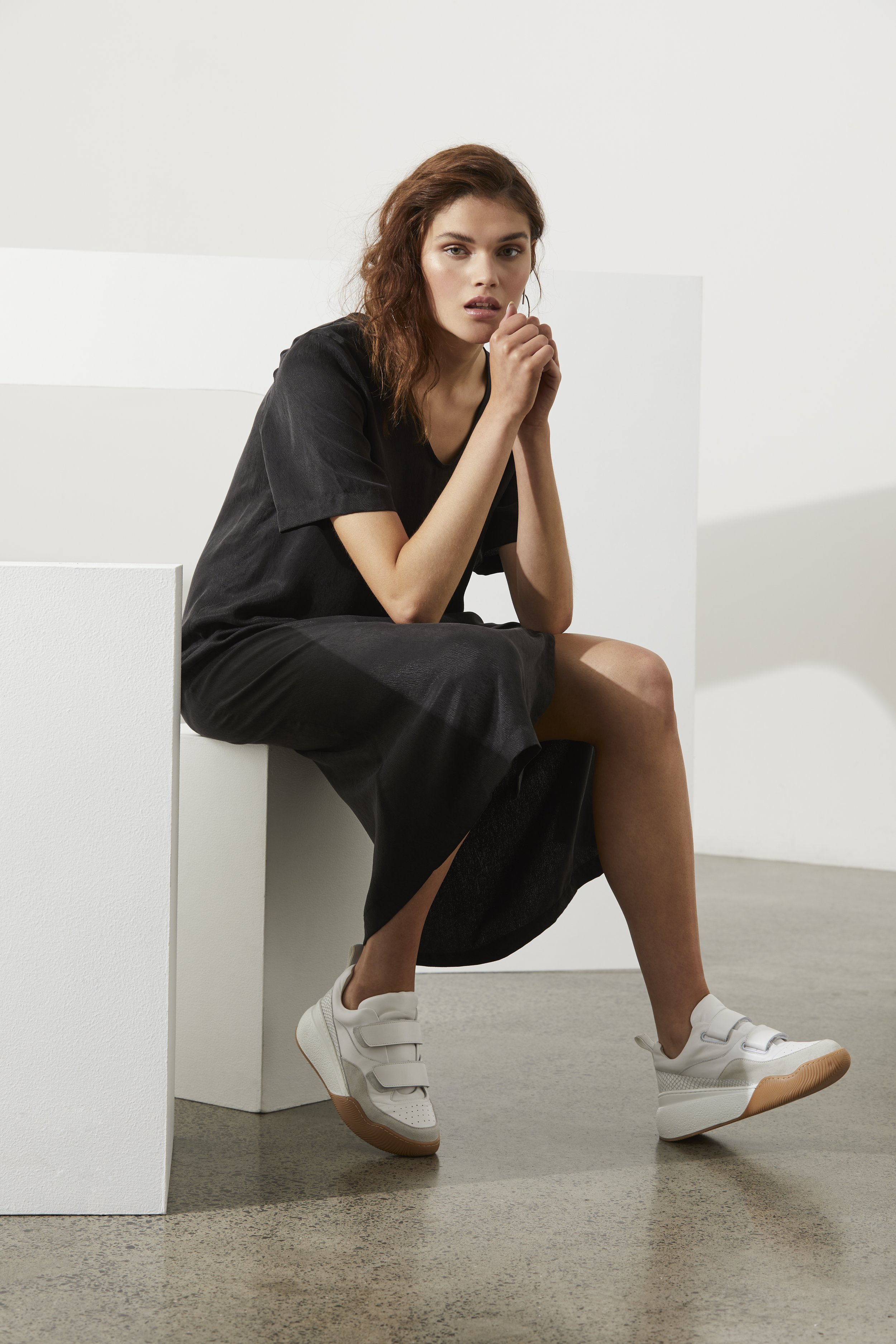 _moochi underline dress-pant.jpg