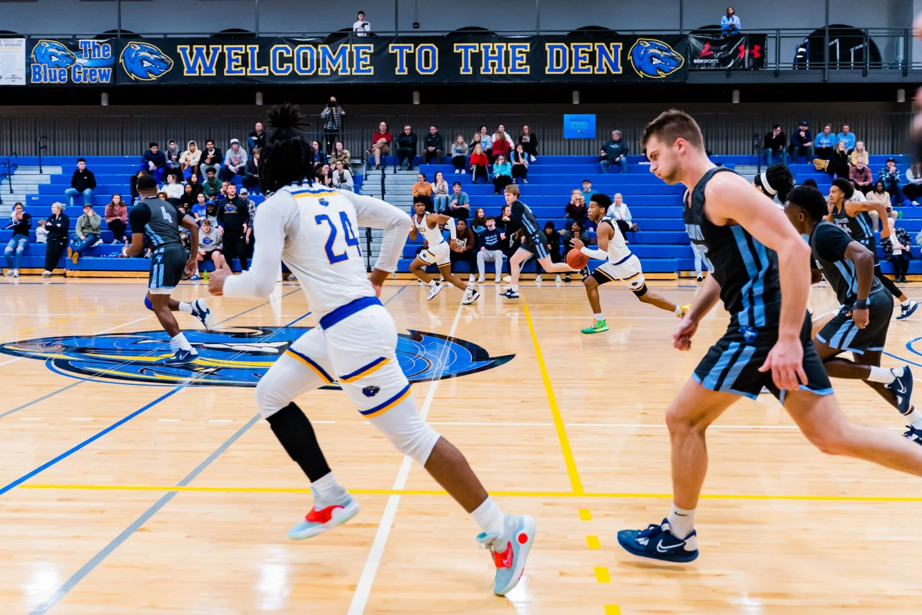 2023-02-09-still-life-Brescia-bball--14.jpg