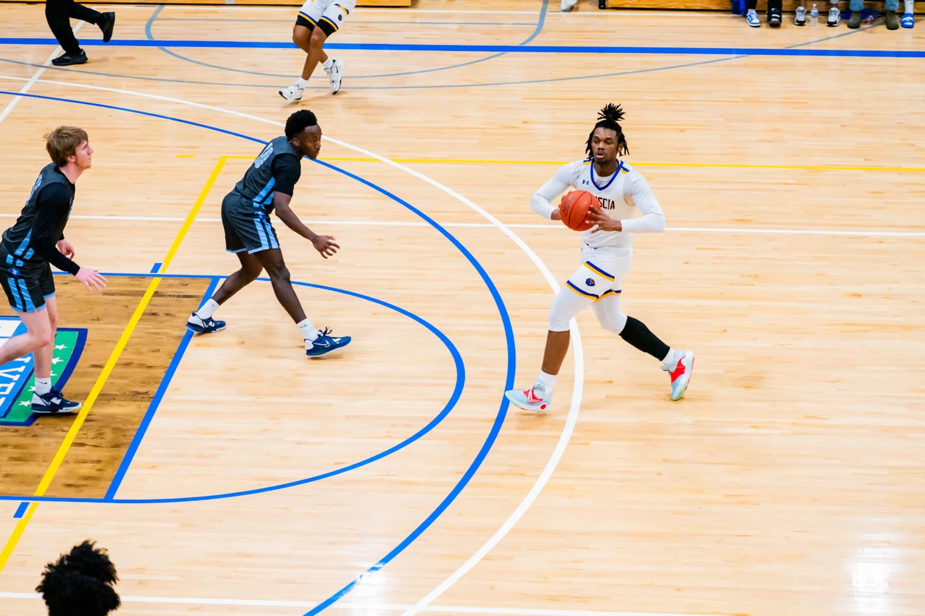 2023-02-09-still-life-Brescia-bball--34.jpg
