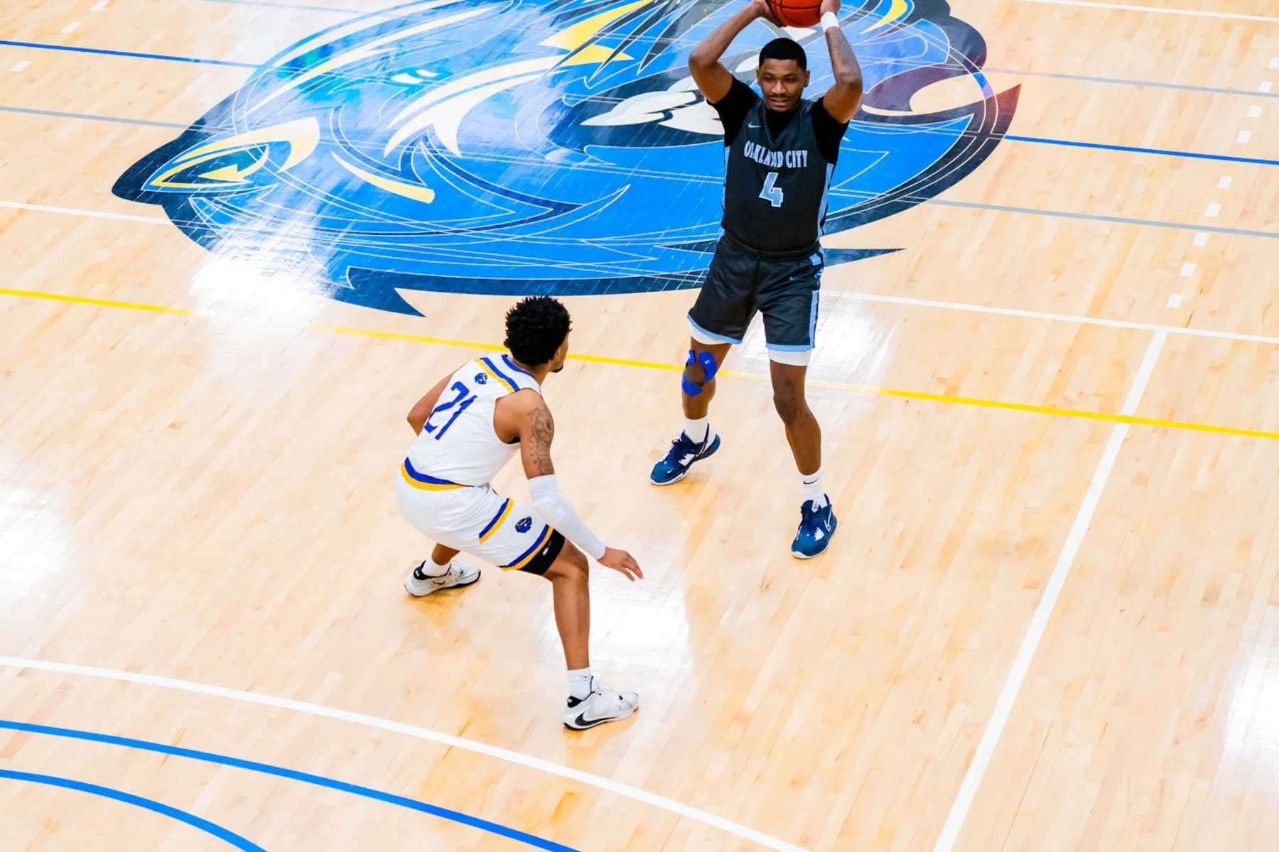 2023-02-09-still-life-Brescia-bball--27.jpg