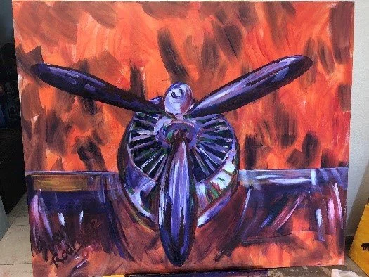 Gemälde eines Flugzeugpropellers vor einem lebhaften, abstrakt orangen Hintergrund.