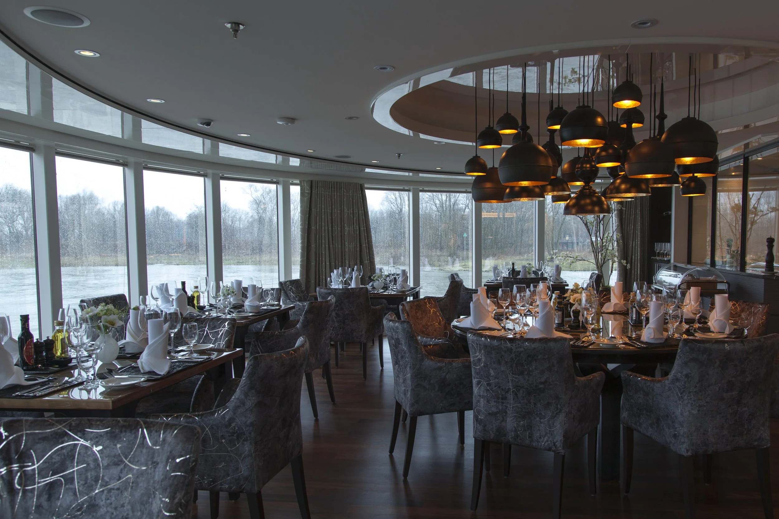 AmaStella_Chefs Table Restaurant 3_IMG_0503_9b165627-b7b3-4b31-8f37-0ec3ede1d1f2.jpg