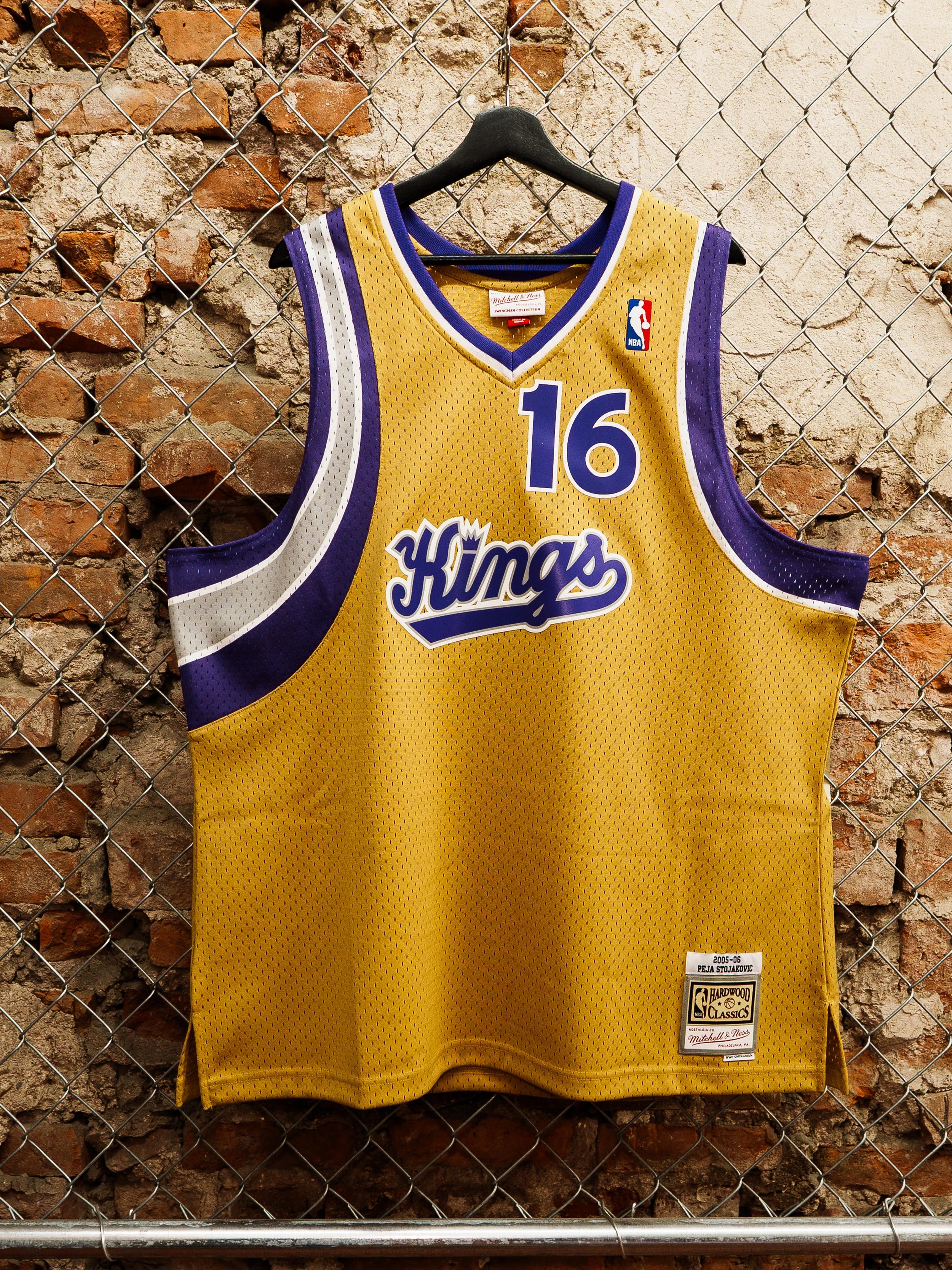 STOJAKOVIC_front.jpg