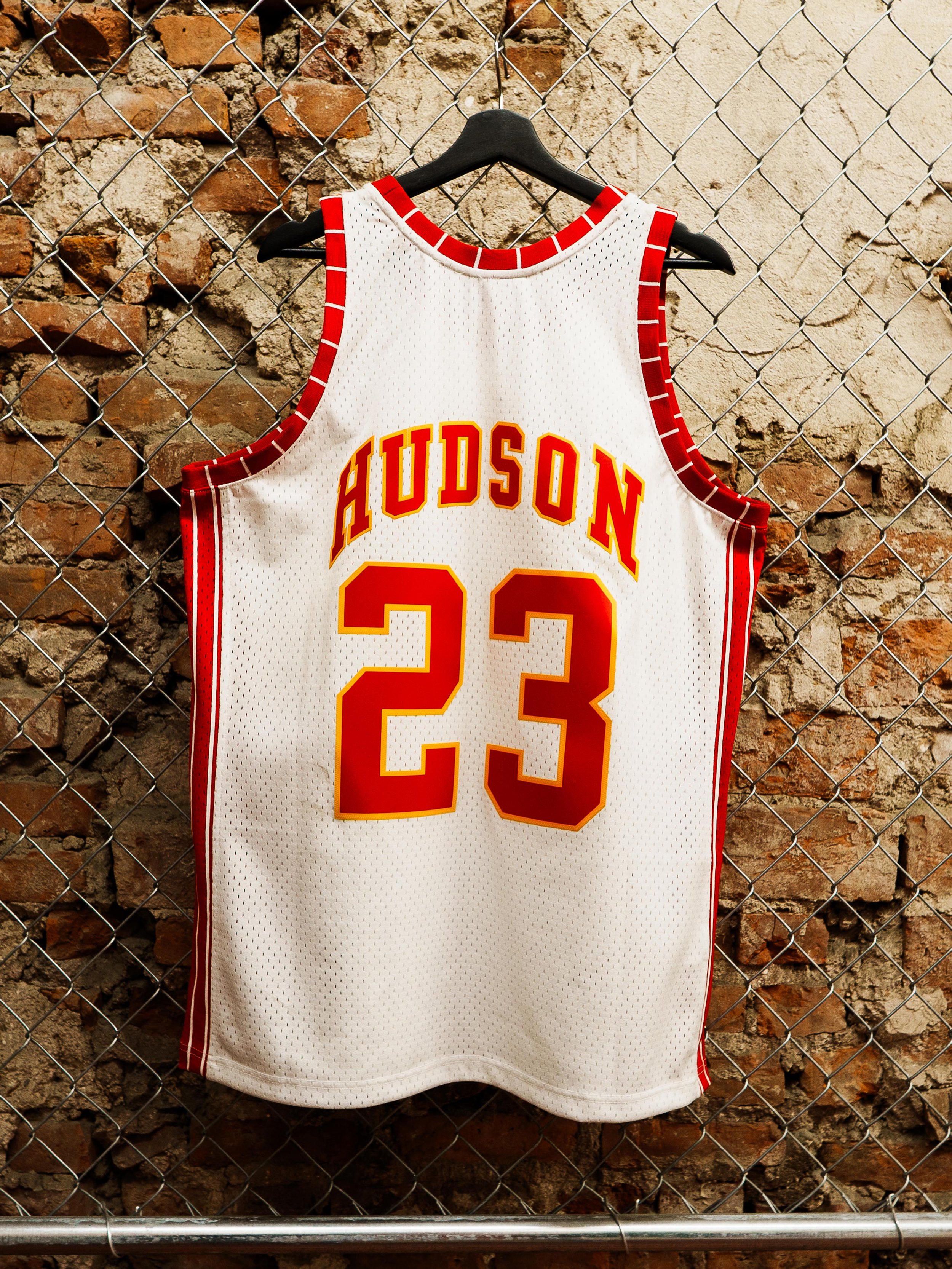 HUDSON_back.jpg