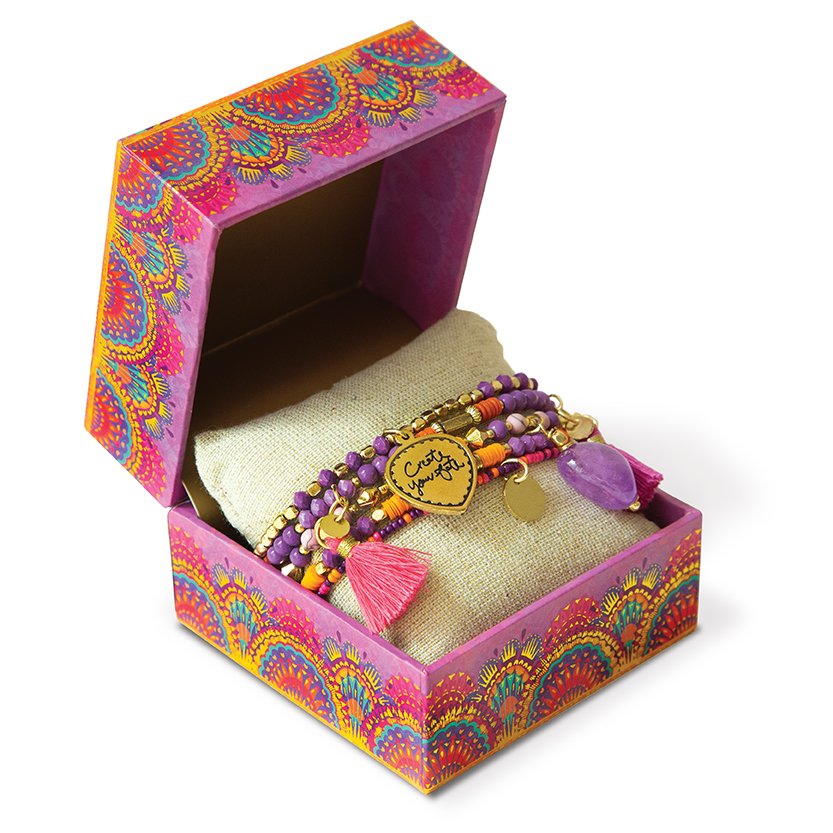 IA403129_Bracelet_CreateYourFate_Box_Open_72_RGB.jpg